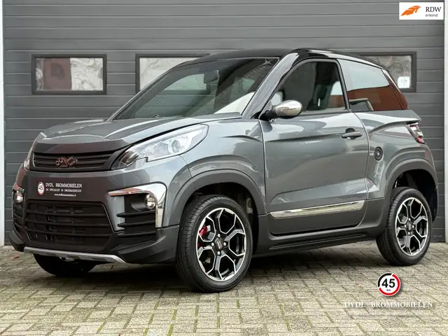 Ligier JS 60 Chic DCI Brommobiel 2021 1e eig 31dkm NIEUWSTAAT