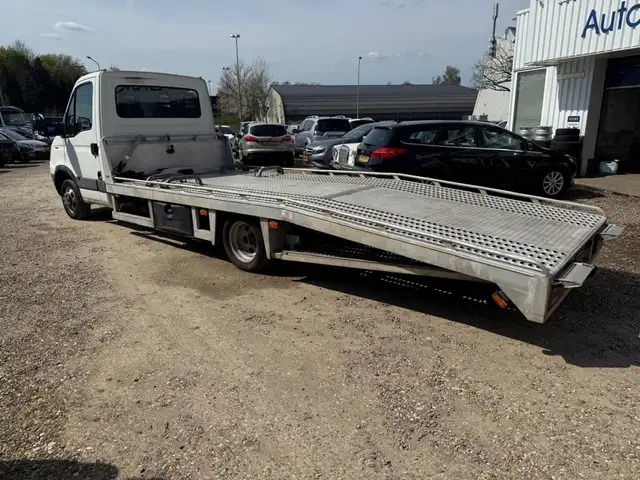 Iveco Daily view 5