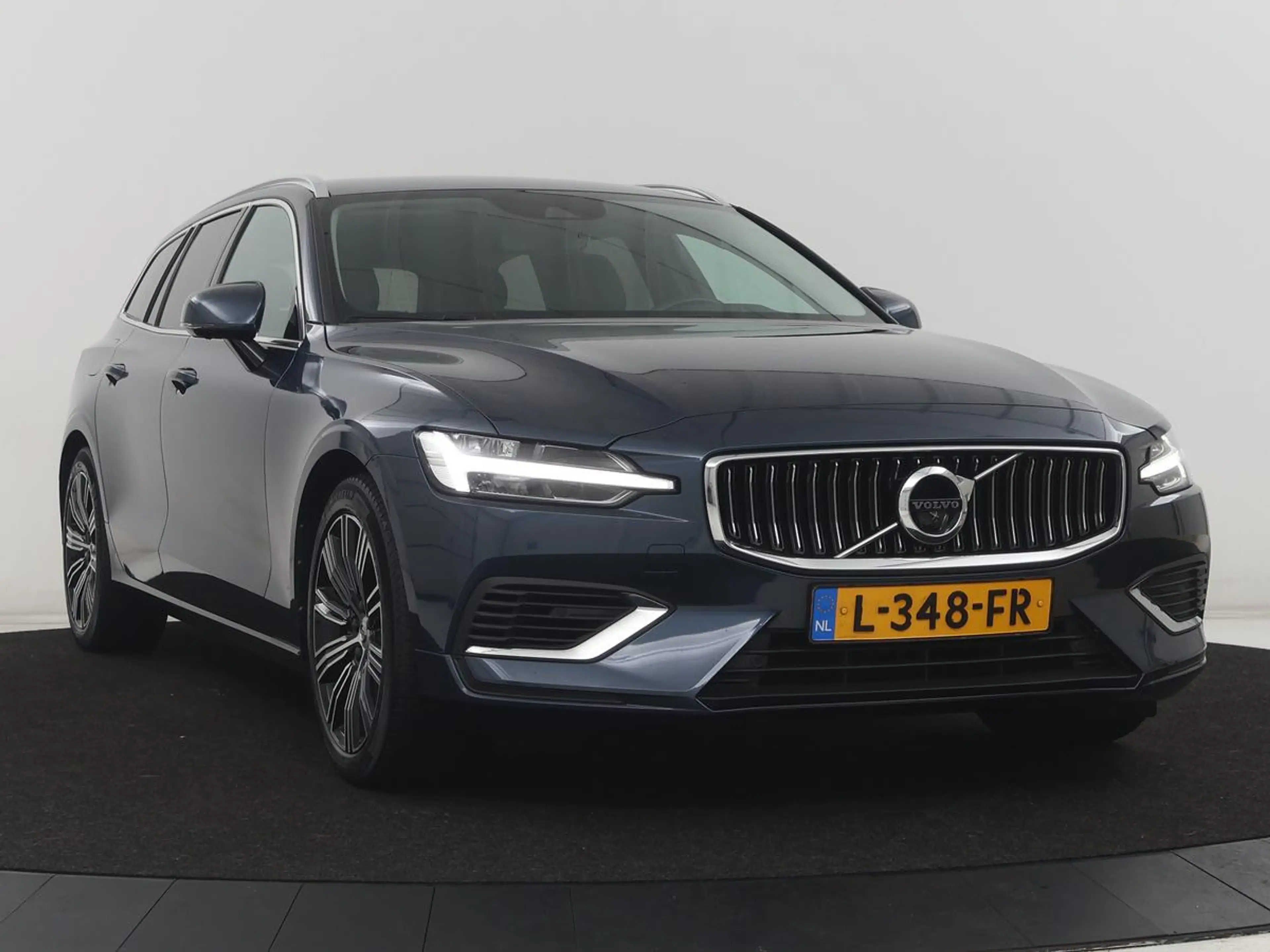 Volvo V60 2.0 T8 Recharge AWD Inscription | SOH 82% | Trekha — photo 43