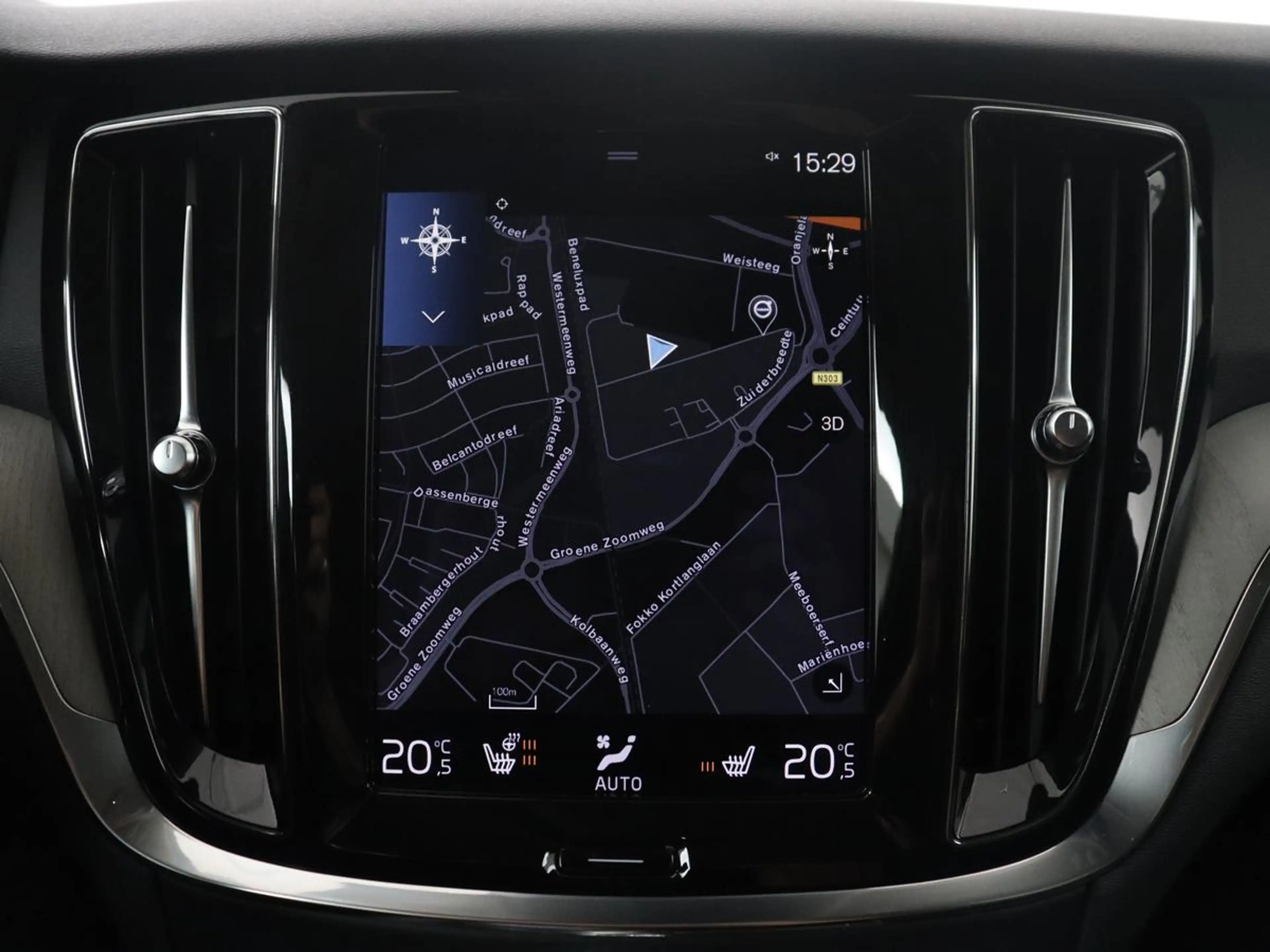 Volvo V60 2.0 T8 Recharge AWD Inscription | SOH 82% | Trekha — photo 14