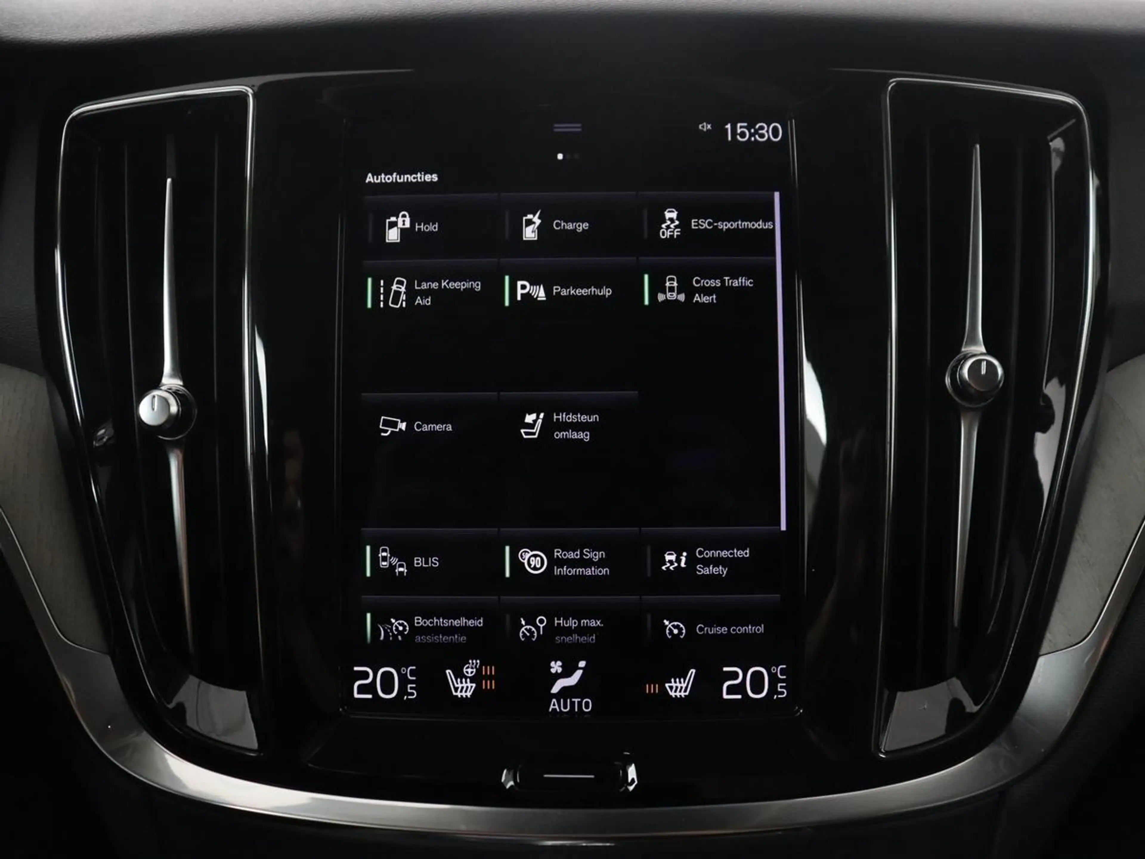 Volvo V60 2.0 T8 Recharge AWD Inscription | SOH 82% | Trekha — photo 29