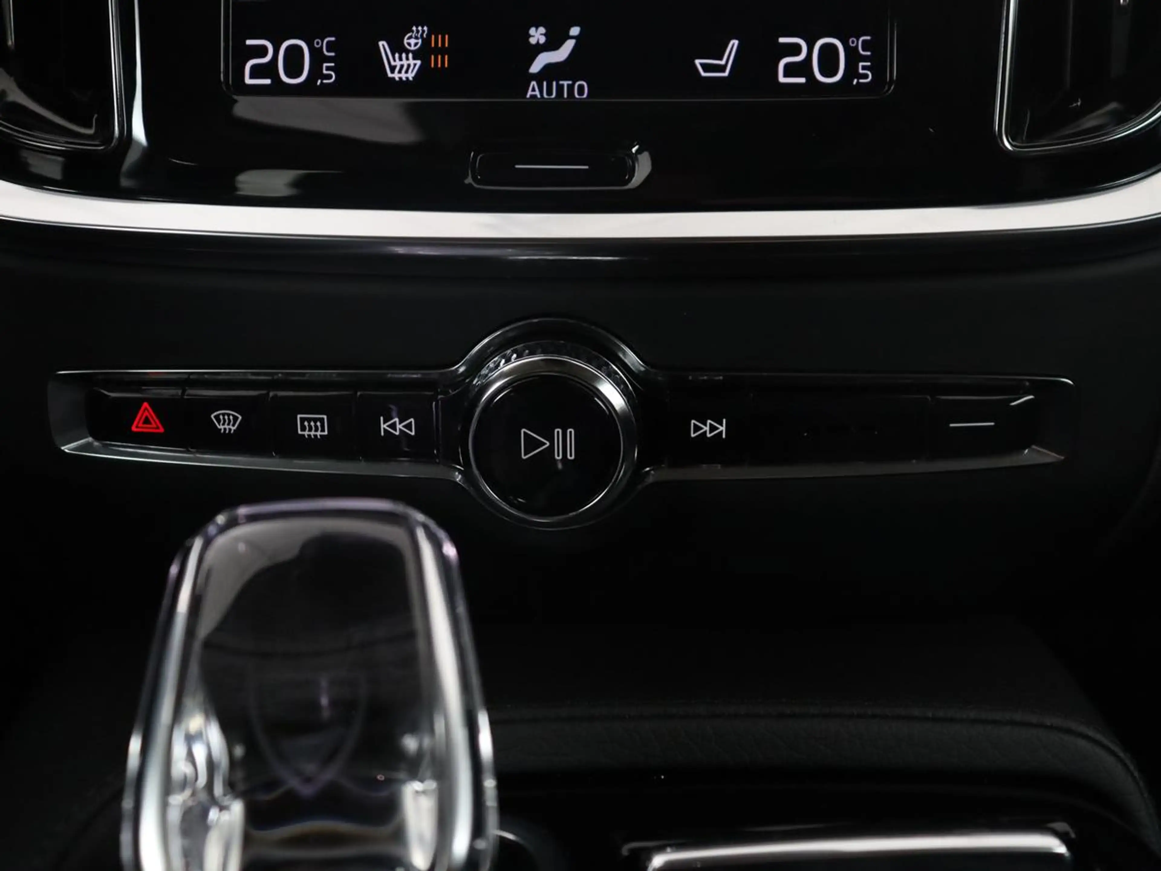 Volvo V60 2.0 T8 Recharge AWD Inscription | SOH 82% | Trekha — photo 20