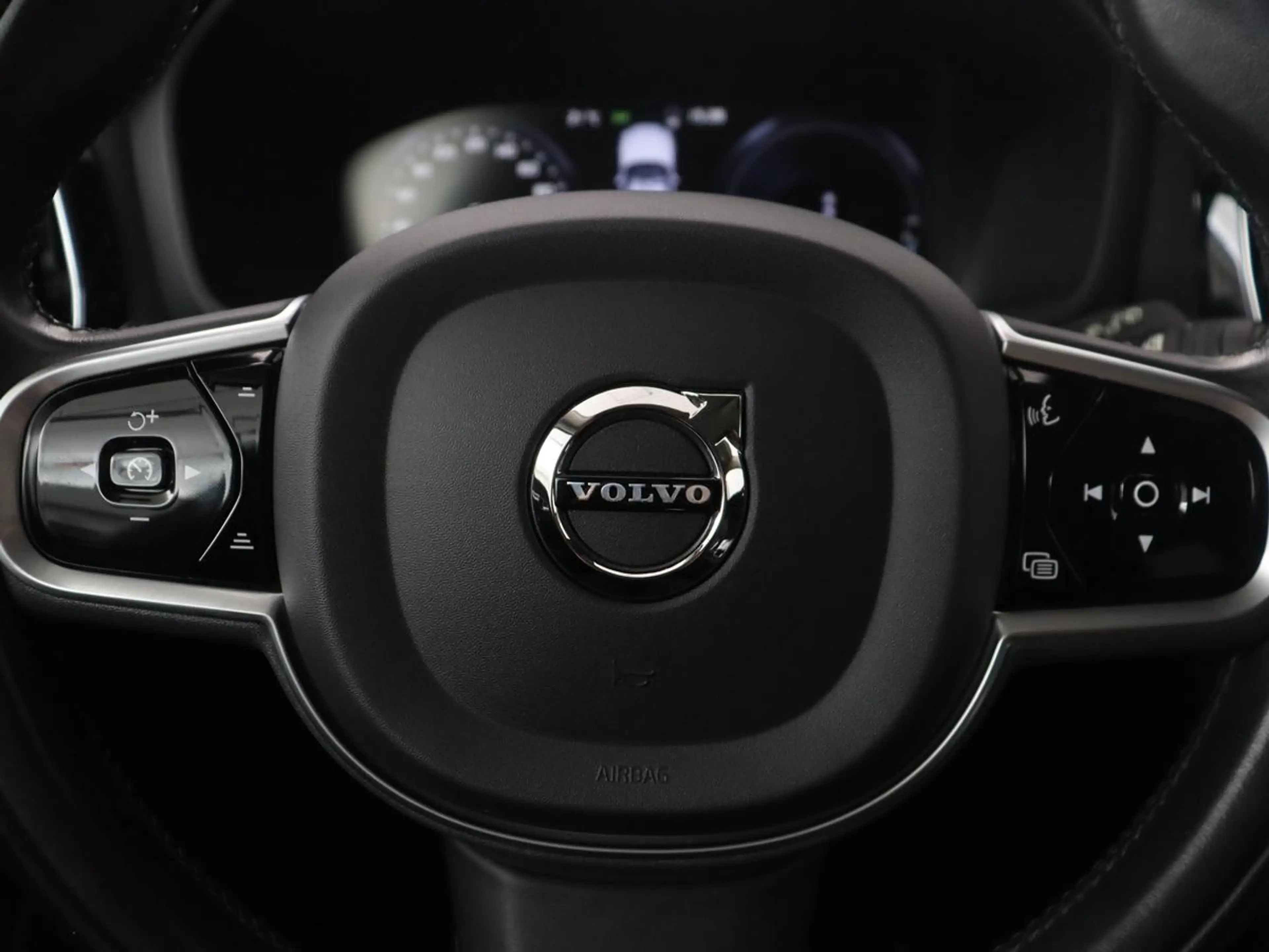 Volvo V60 2.0 T8 Recharge AWD Inscription | SOH 82% | Trekha — photo 12