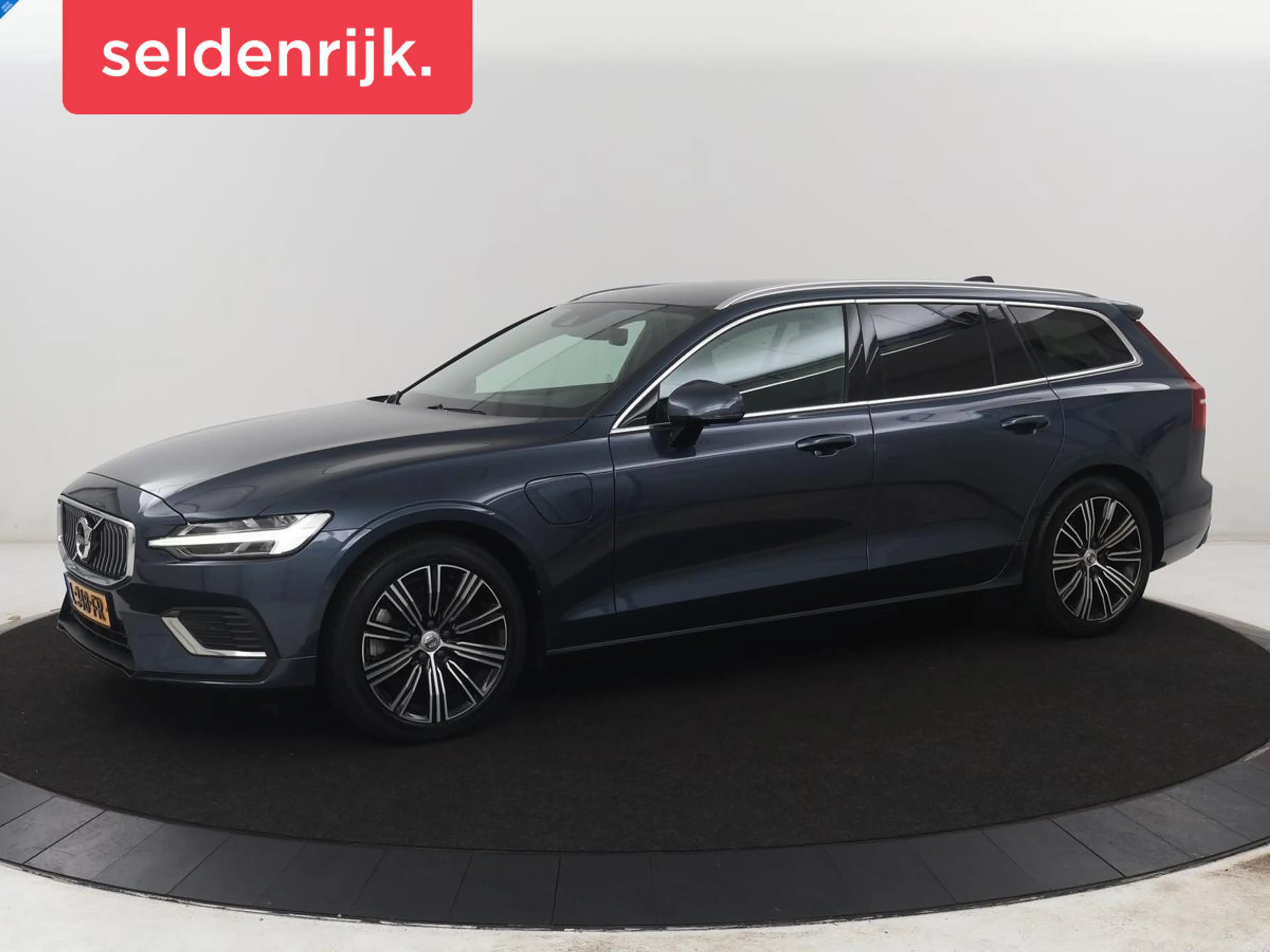 Volvo V60 2.0 T8 Recharge AWD Inscription | SOH 82% | Trekha
