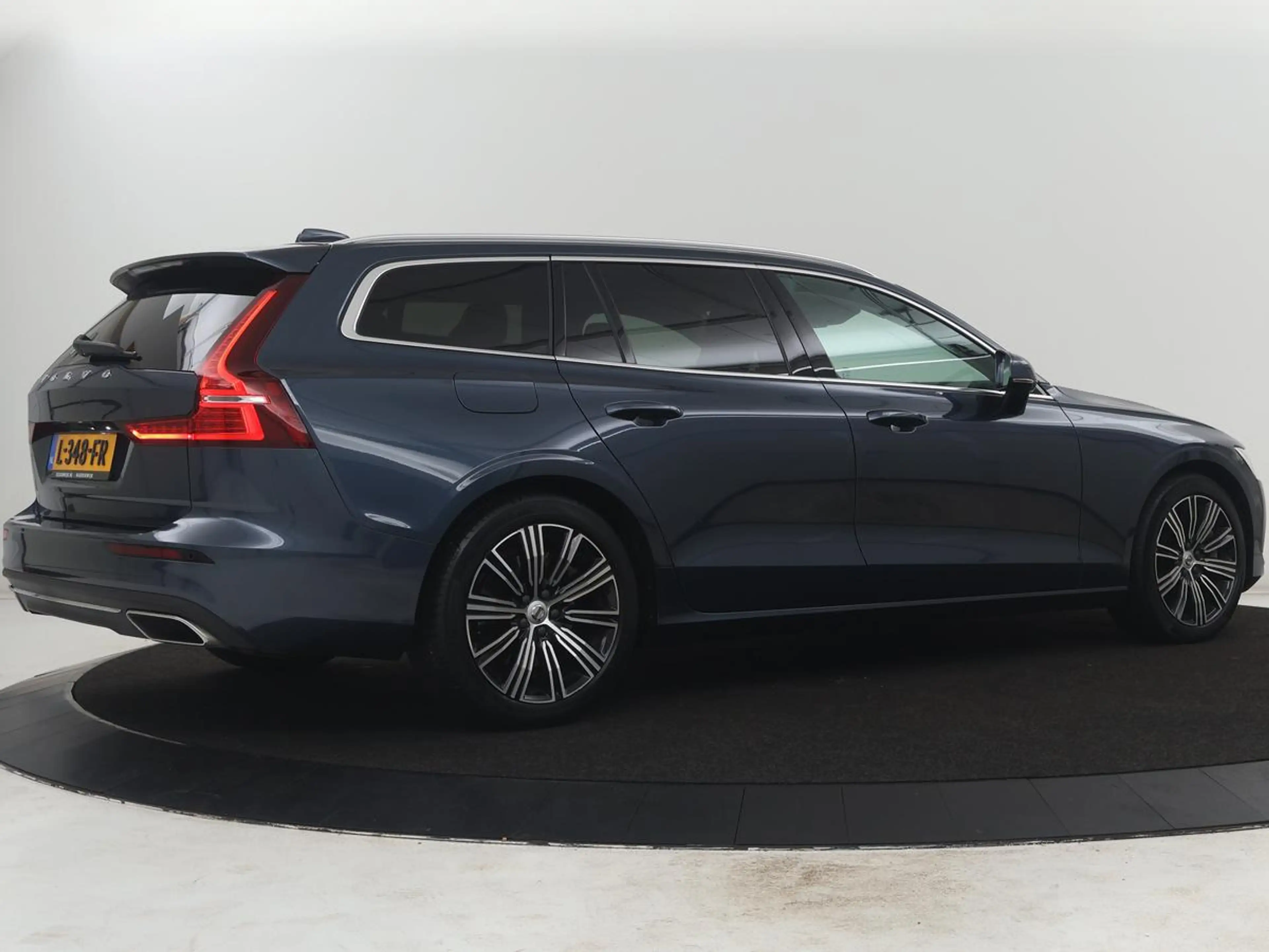Volvo V60 2.0 T8 Recharge AWD Inscription | SOH 82% | Trekha — photo 42