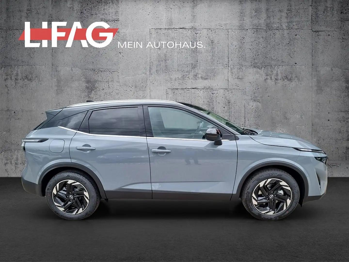 Nissan Qashqai 1,3 DIG-T MHEV N-Connecta+ Xtronic *ab €34.990,-* Gris - 2