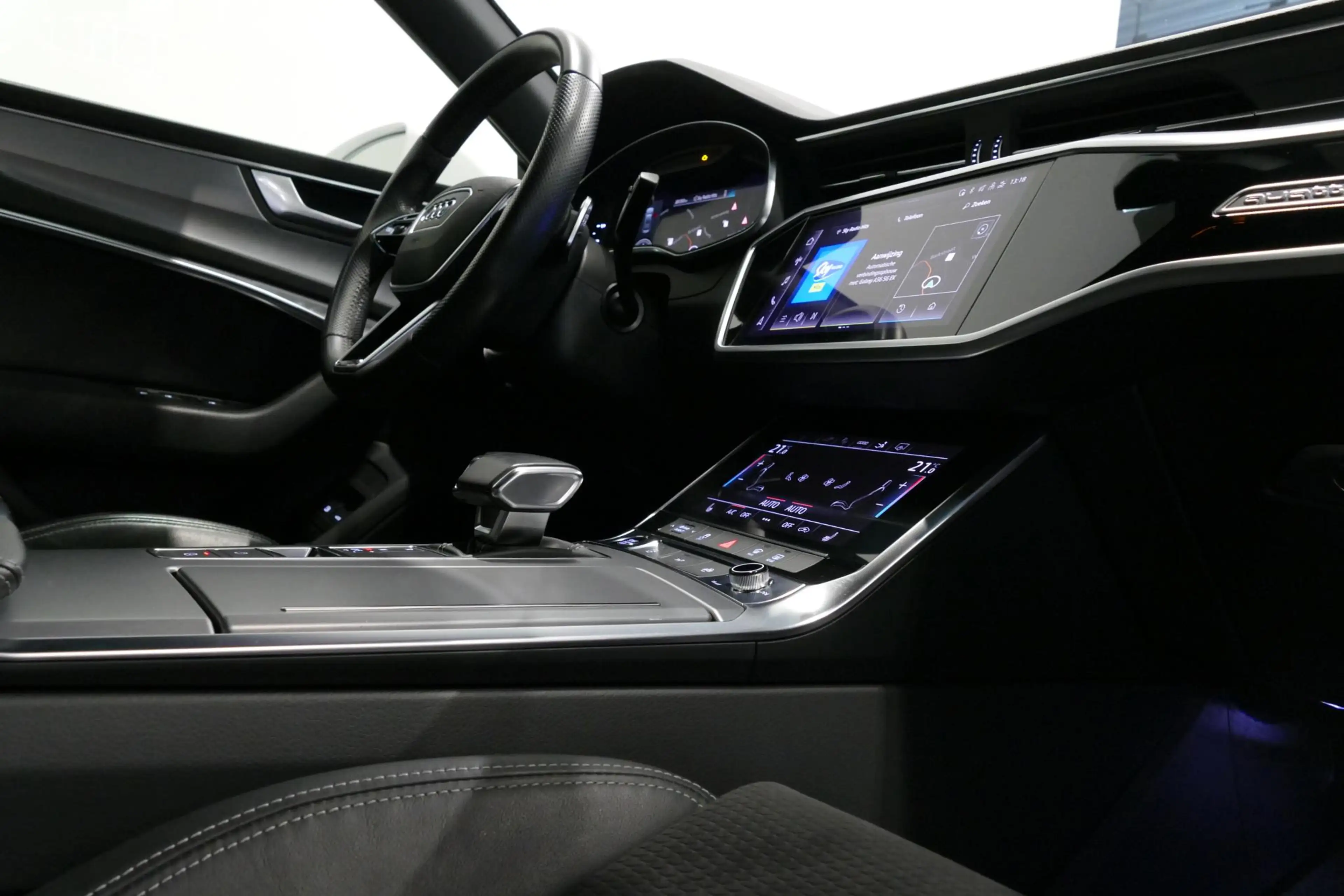 Audi A7 Sportback 50 TFSI e quattro Pro Line S / S Line / — photo 32