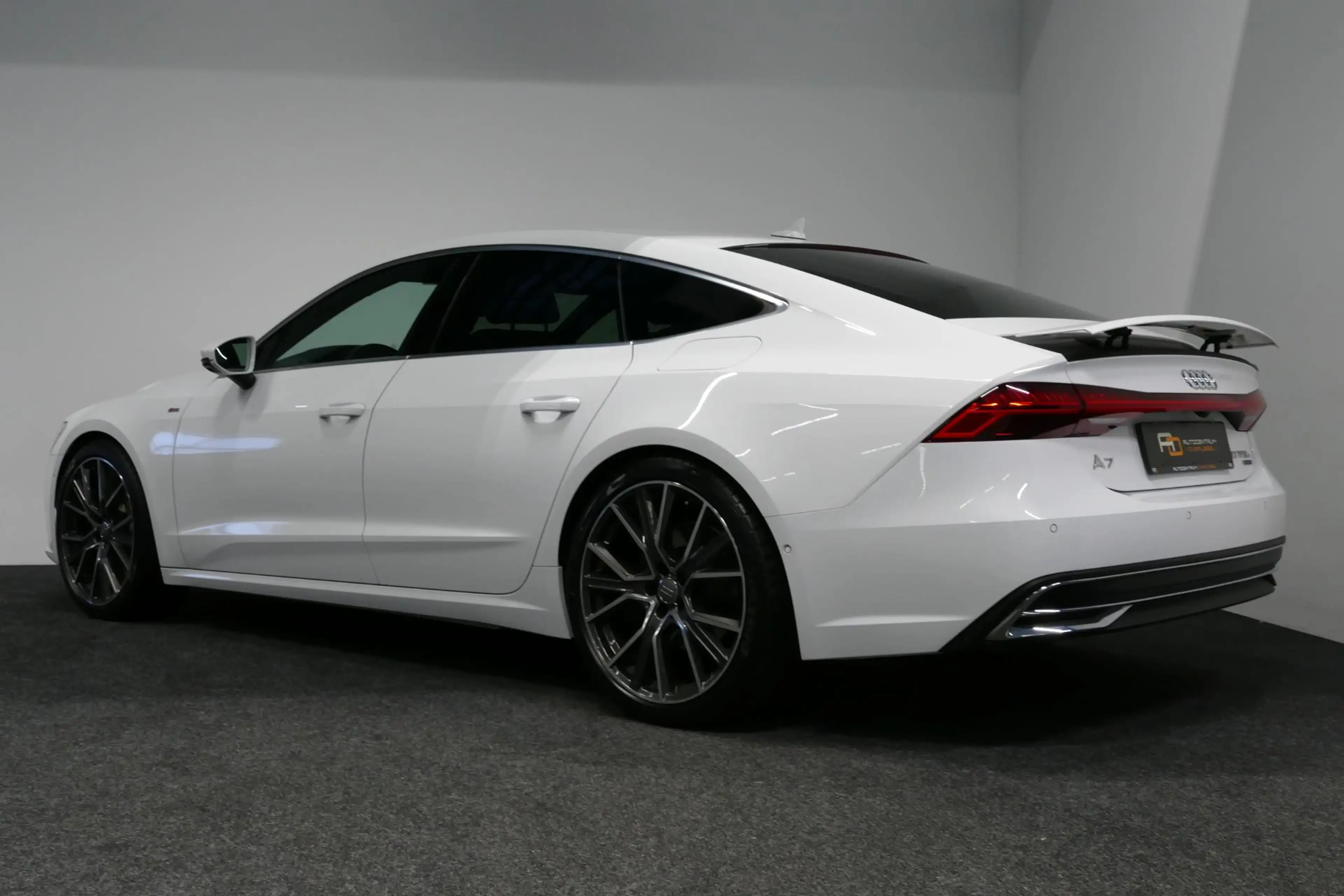Audi A7 Sportback 50 TFSI e quattro Pro Line S / S Line / — photo 4