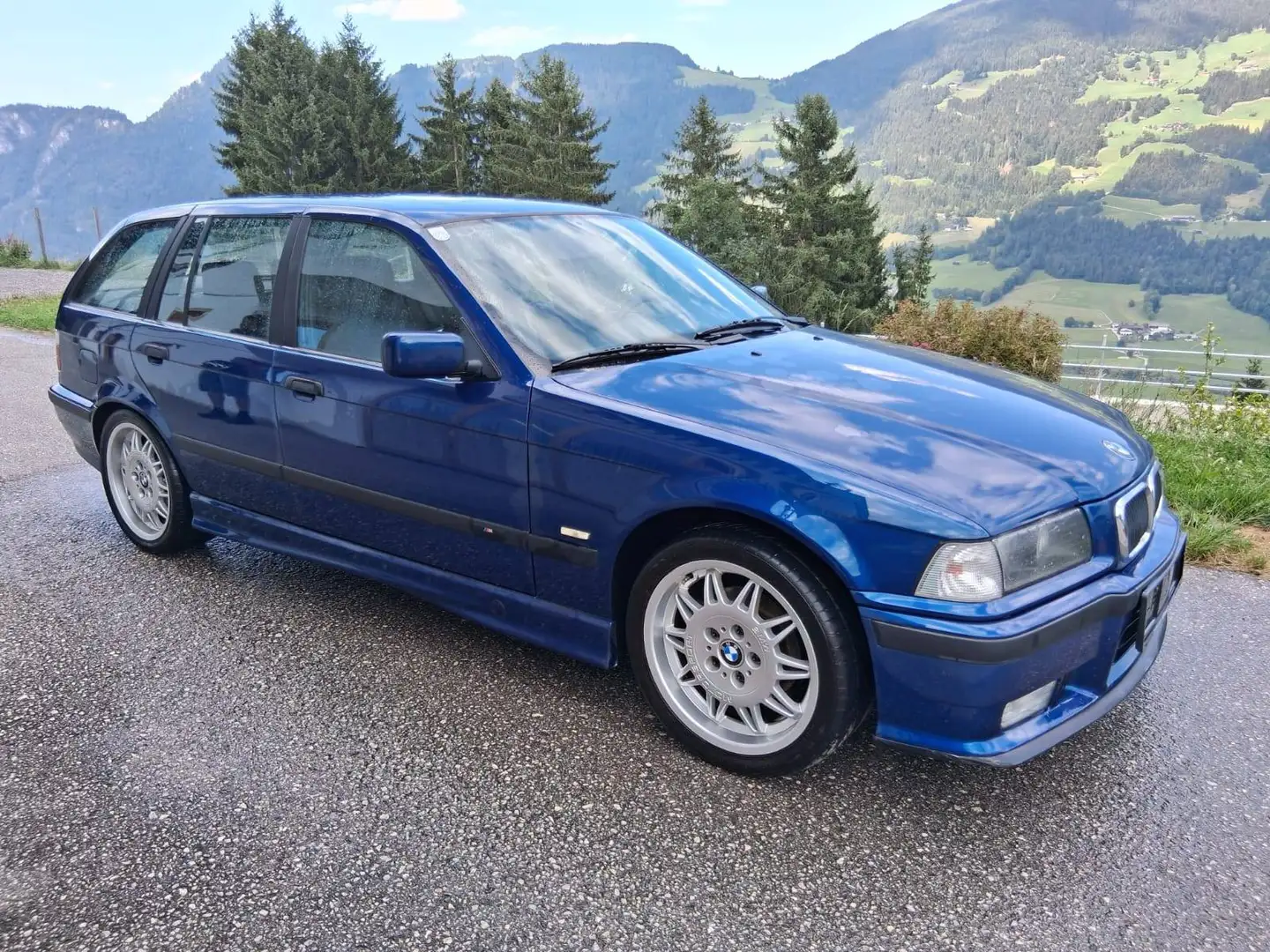 BMW 325 325tds touring Blau - 1