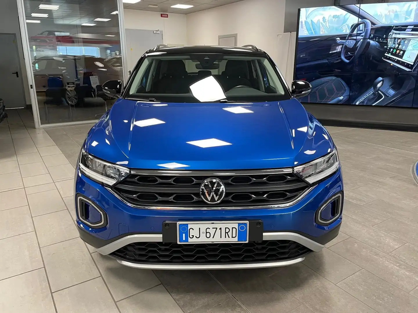 Volkswagen T-Roc 1.0 benzina  110cv.   LIFE , GARANZIA VOLKSWAGEN Blu/Azzurro - 2