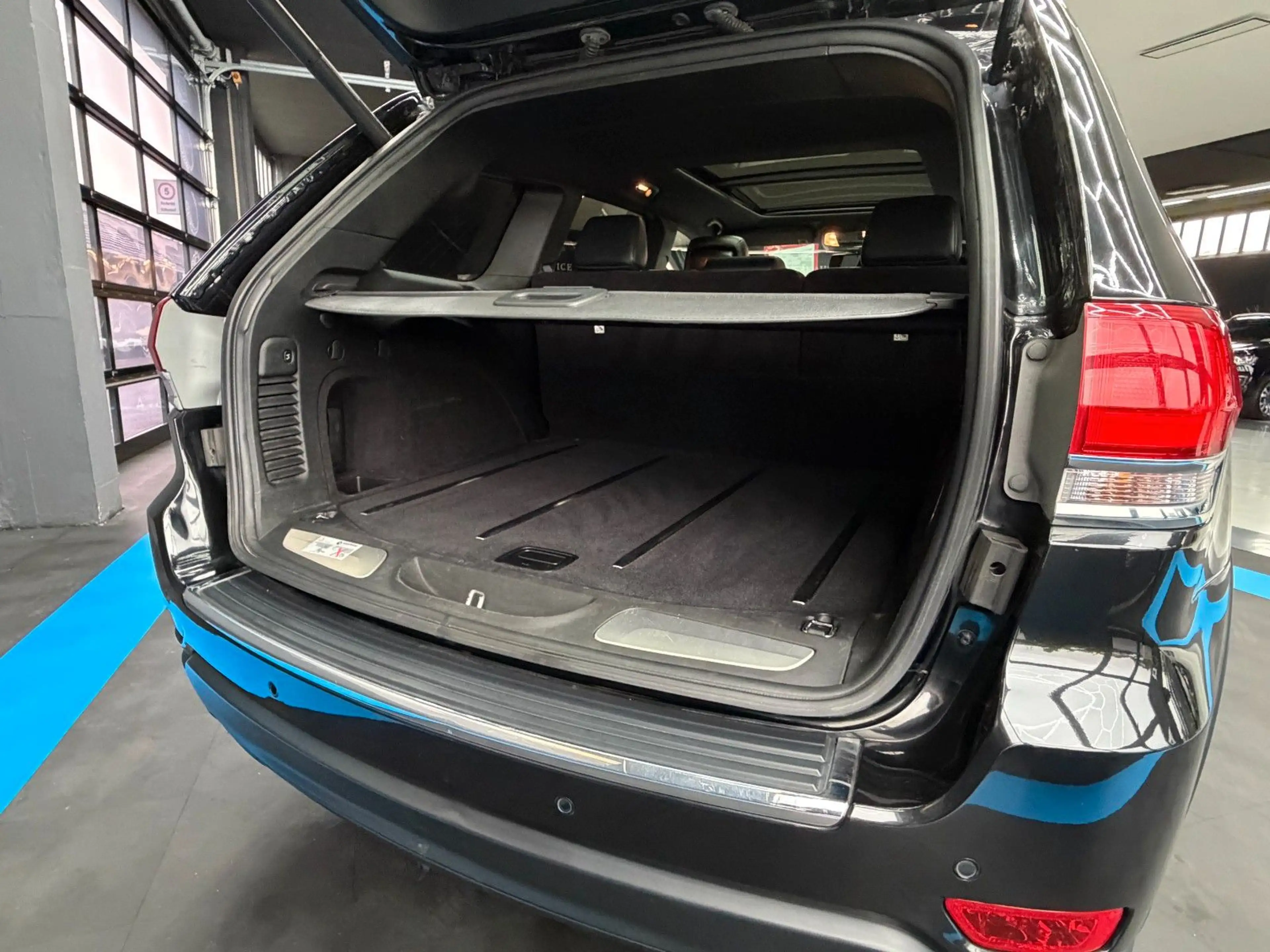 Jeep Grand Cherokee Cherokee3.0I Multijet Limited+Pano+Rfkm.+AHK+Nav — photo 13