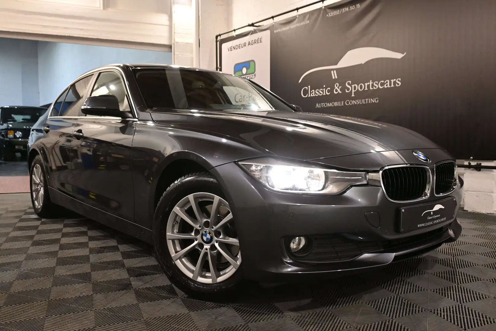BMW 316 316iA AUTO / EURO 6 / CARPLAY / ANDROID / PDC Gris - 2