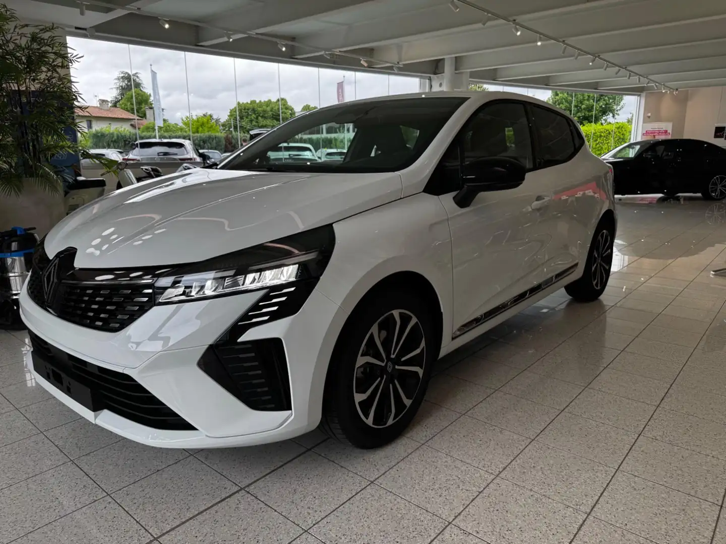Renault Clio TCe 100 CV GPL Techno - IN ARRIVO! Bianco - 1