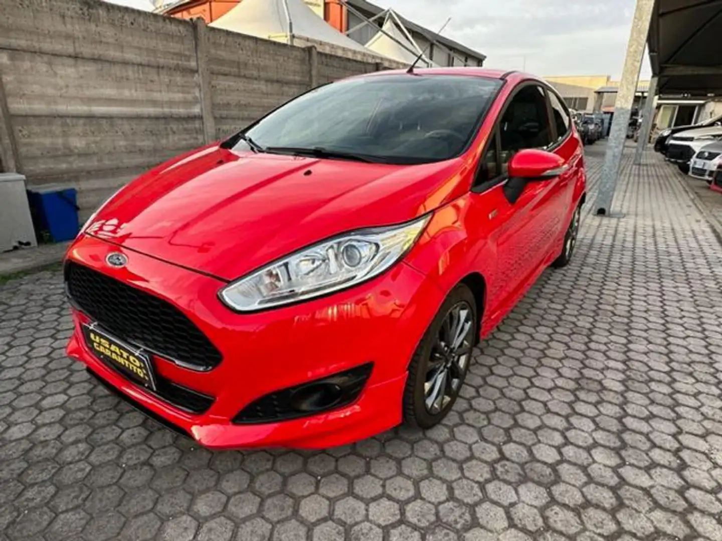 Ford Fiesta 1.5 TDCi 75CV 3 porte ST-Line ok Neopatentati Rood - 1