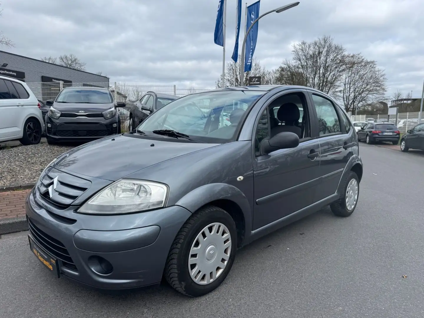 Citroen C3 1.4 TONIC/2.HAND/KLIMA/5-TRG/TÜV-SERV.-NEU Grau - 1