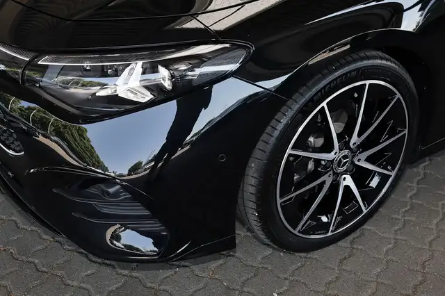 Mercedes-Benz Cla view 3