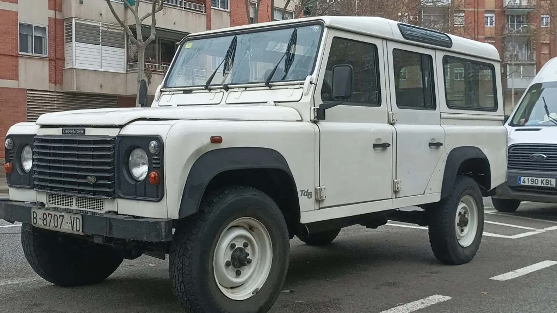 Land Rover Defender 110TDI County SW Weiß - 1