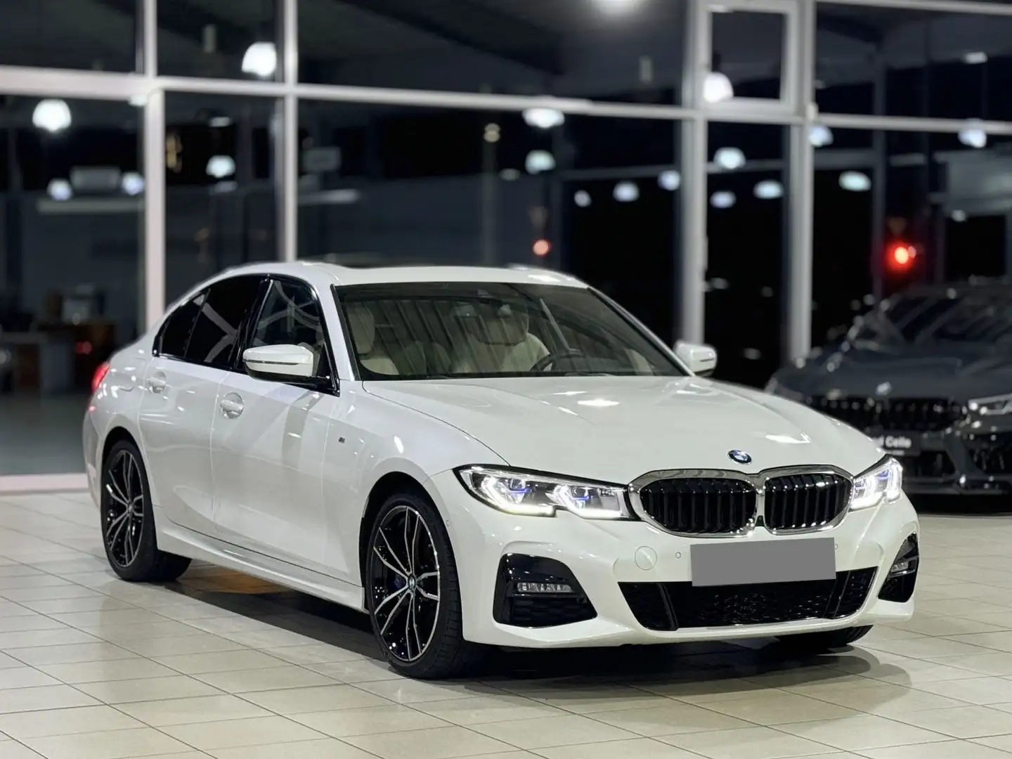 BMW 330 330d mhev 48V xdrive Msport auto 360 Laser Pelle Bianco - 2