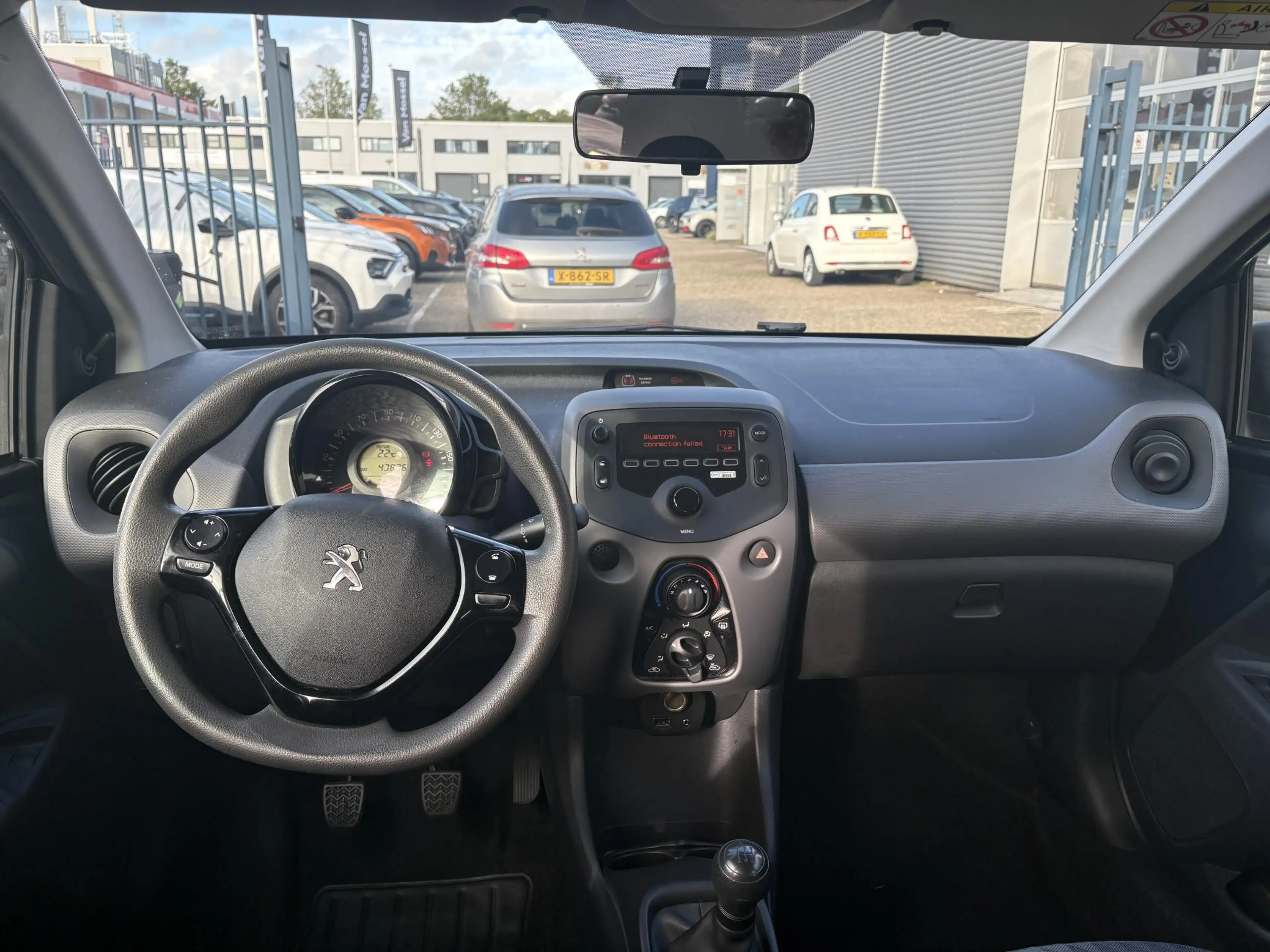 Peugeot 108 1.0 e-VTi Active — photo 9
