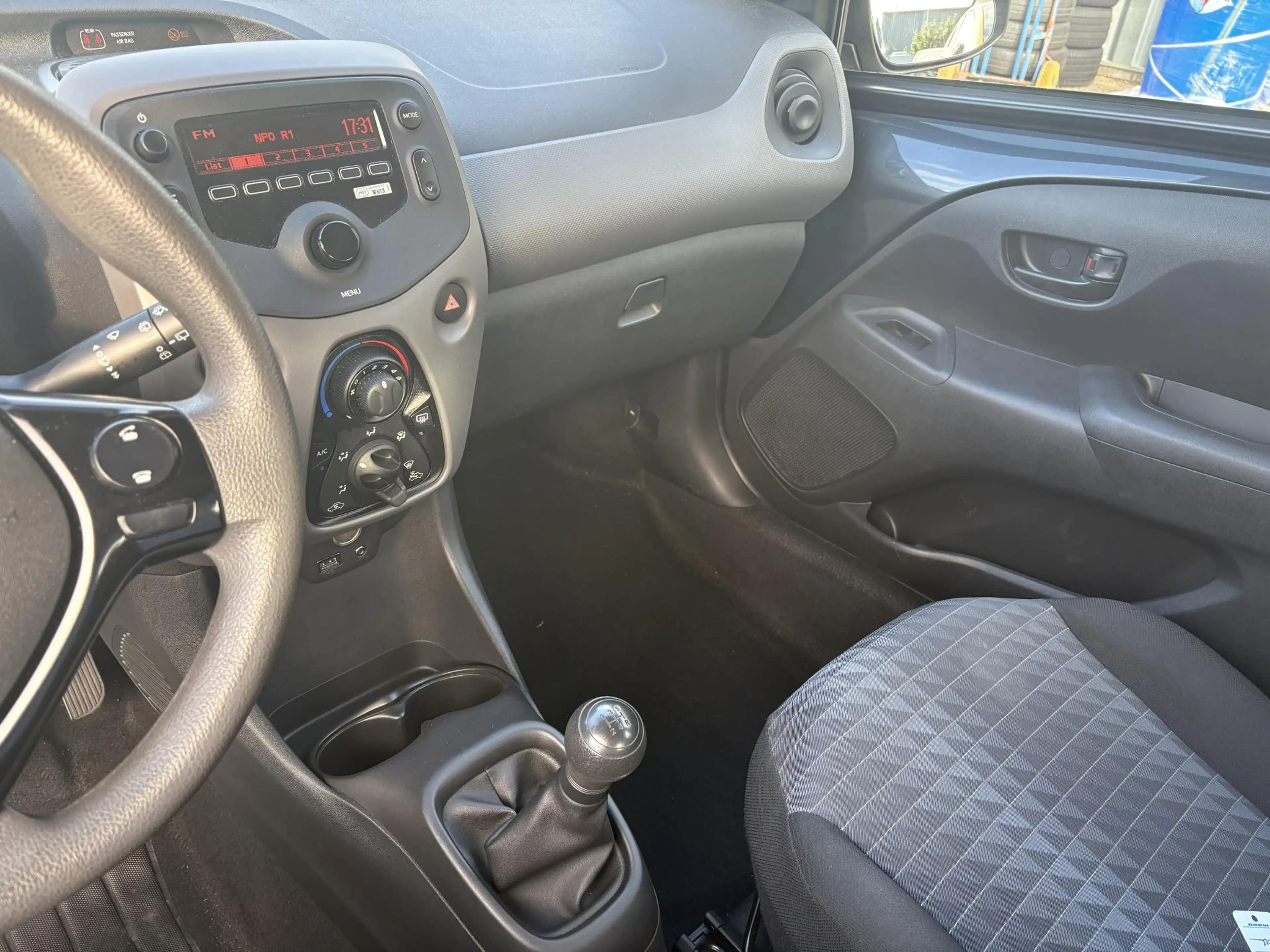 Peugeot 108 1.0 e-VTi Active — photo 11