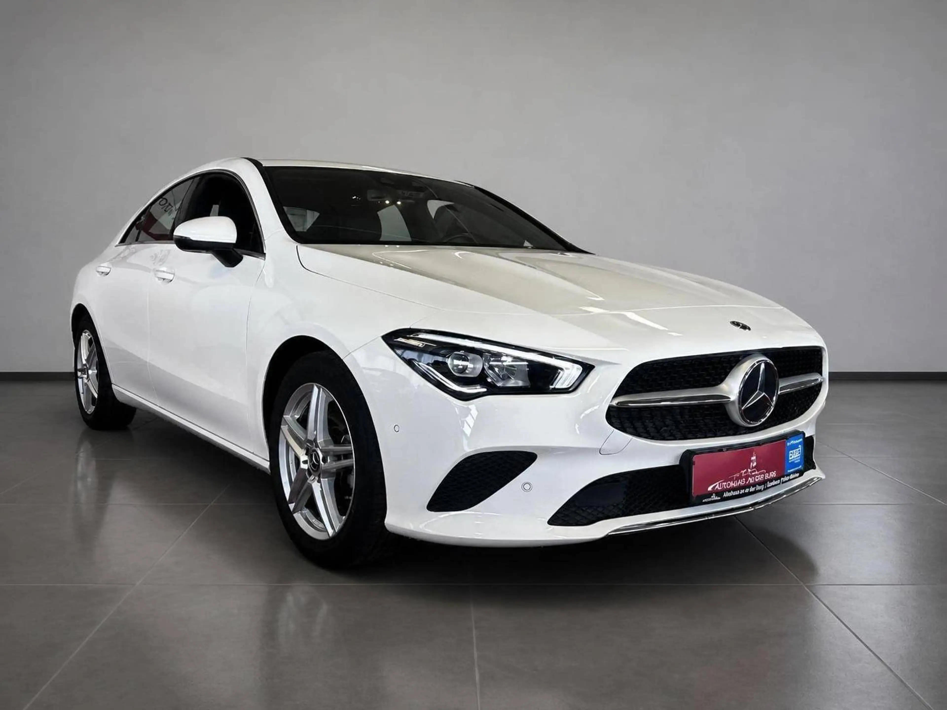 Mercedes-Benz CLA 200 /LED/Navi/AHK/2.Hand
