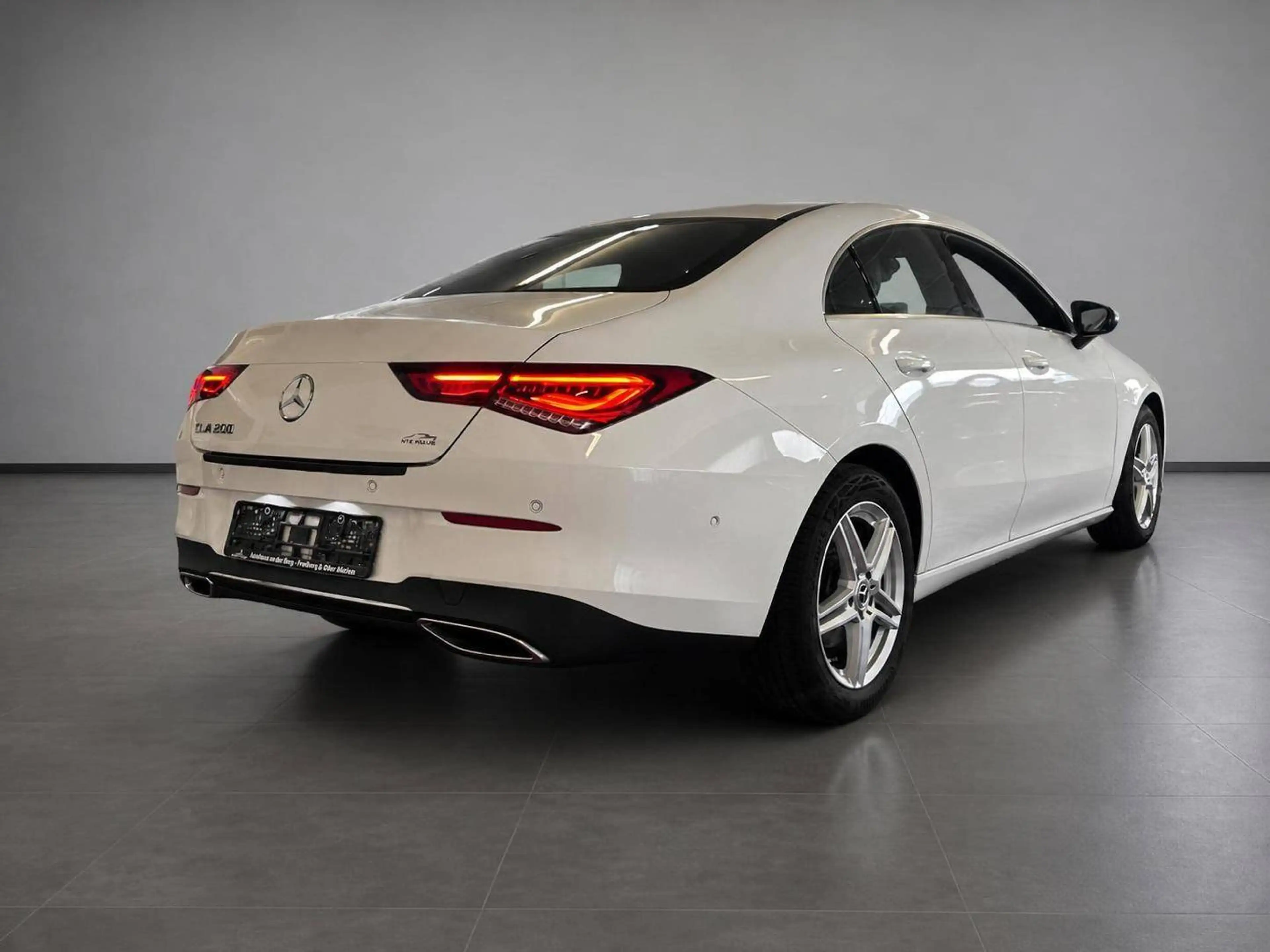 Mercedes-Benz CLA 200 /LED/Navi/AHK/2.Hand — photo 8