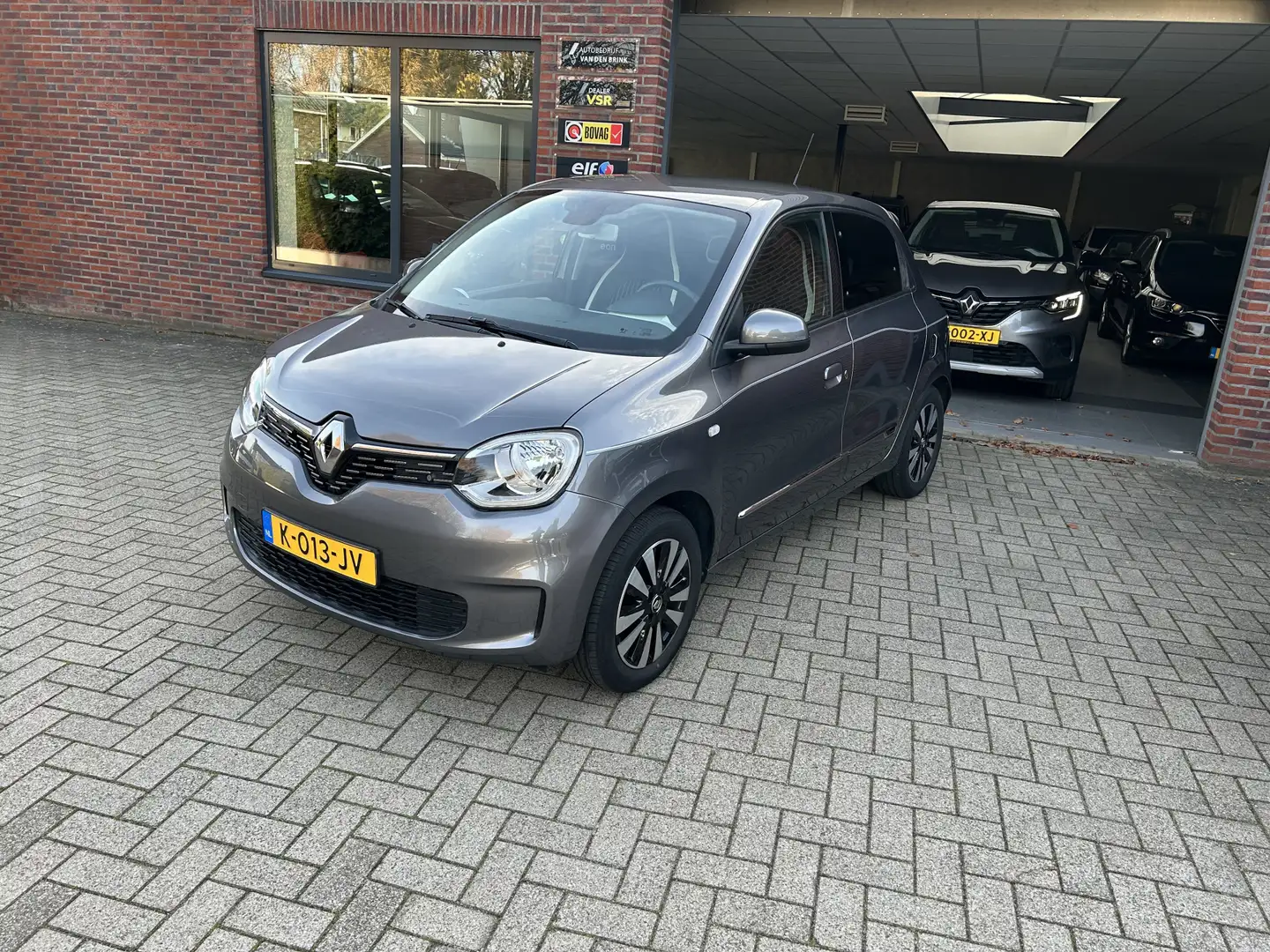 Renault Twingo 1.0 SCe Intens Grijs - 1
