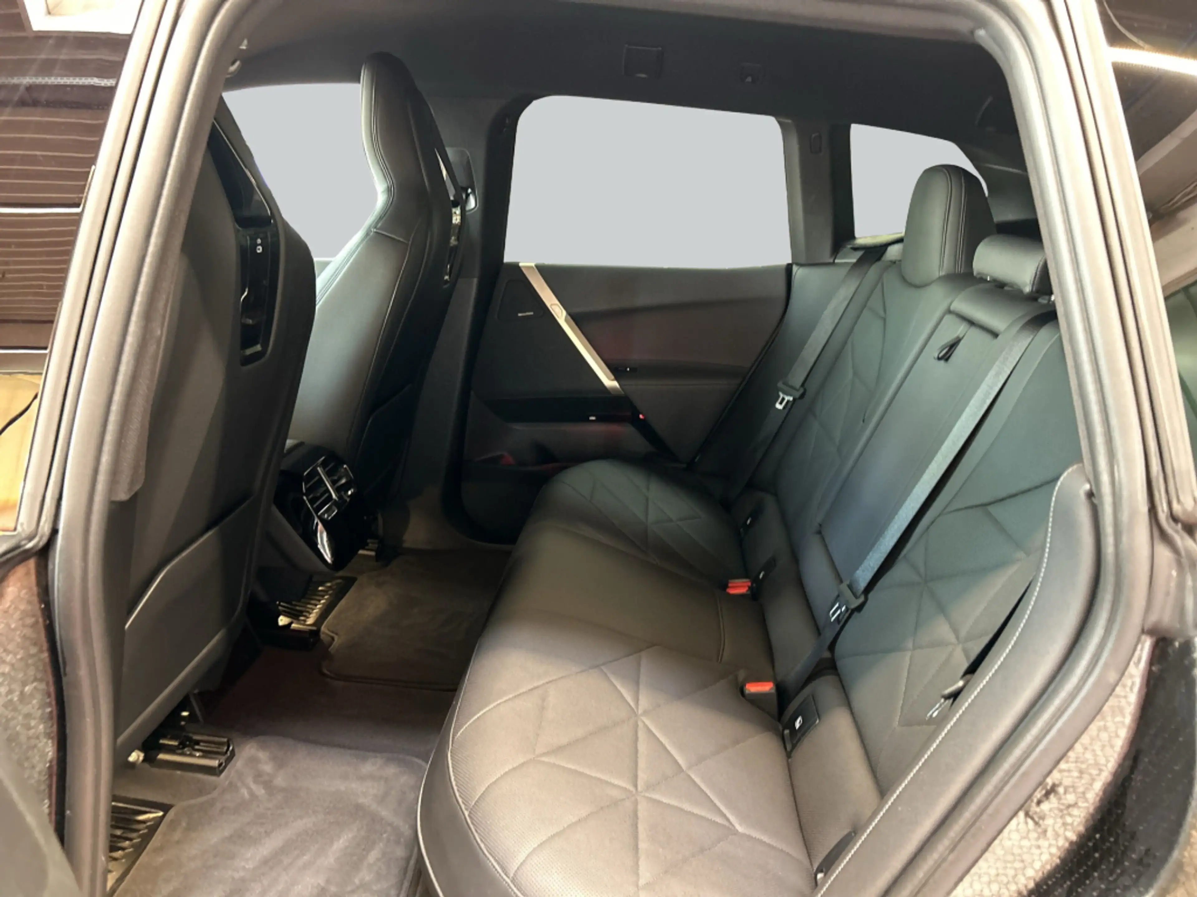 BMW iX xDrive40 AHK Navi H&K SHZ — photo 13