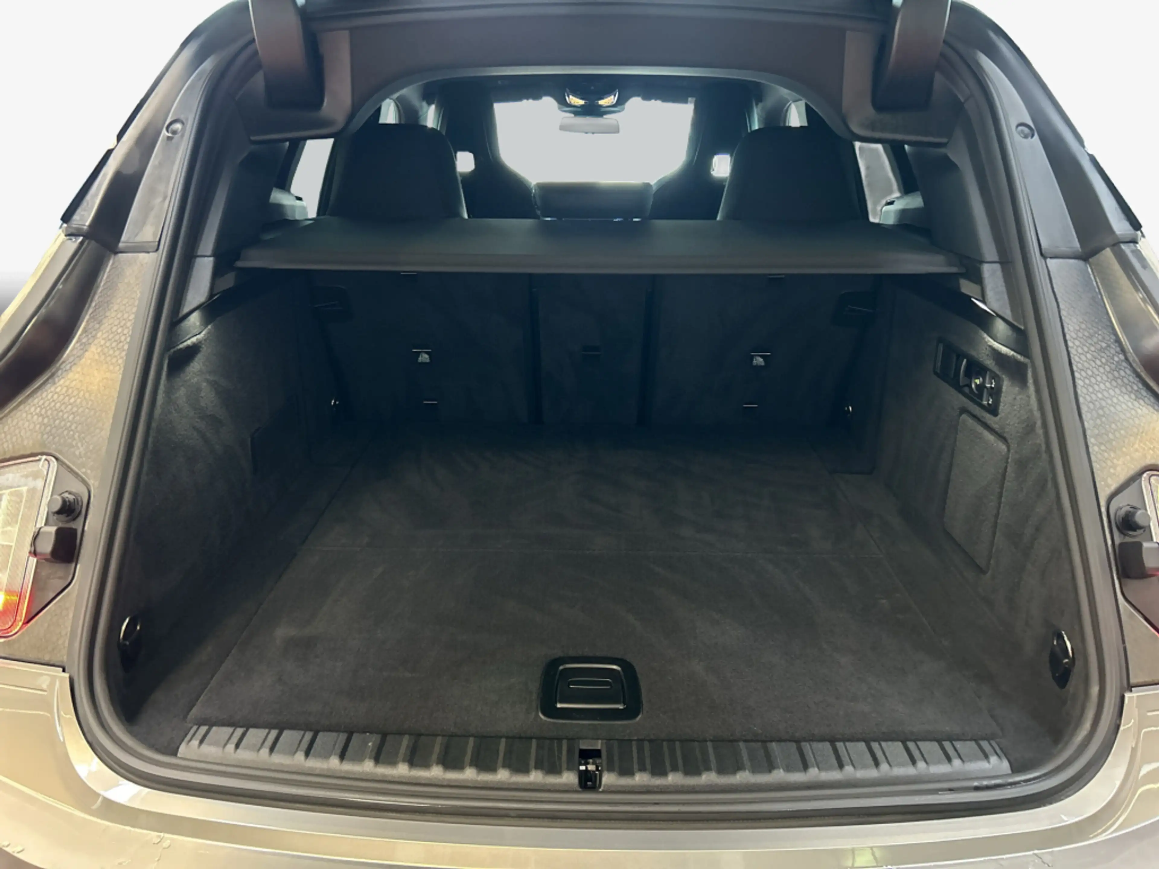 BMW iX xDrive40 AHK Navi H&K SHZ — photo 10