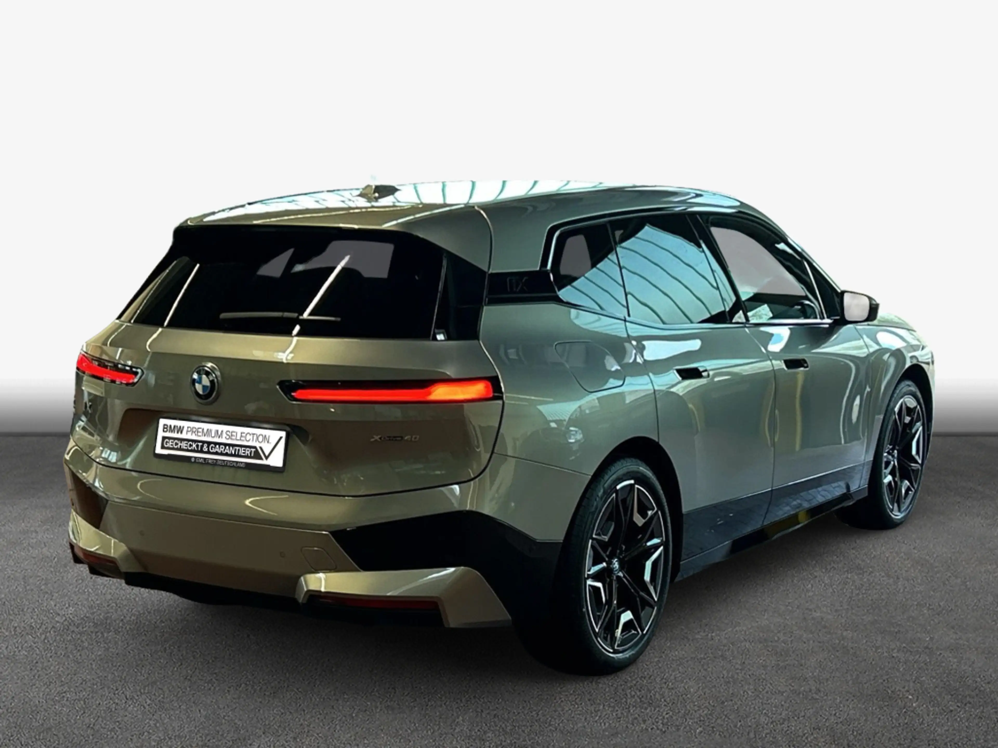 BMW iX xDrive40 AHK Navi H&K SHZ — photo 2