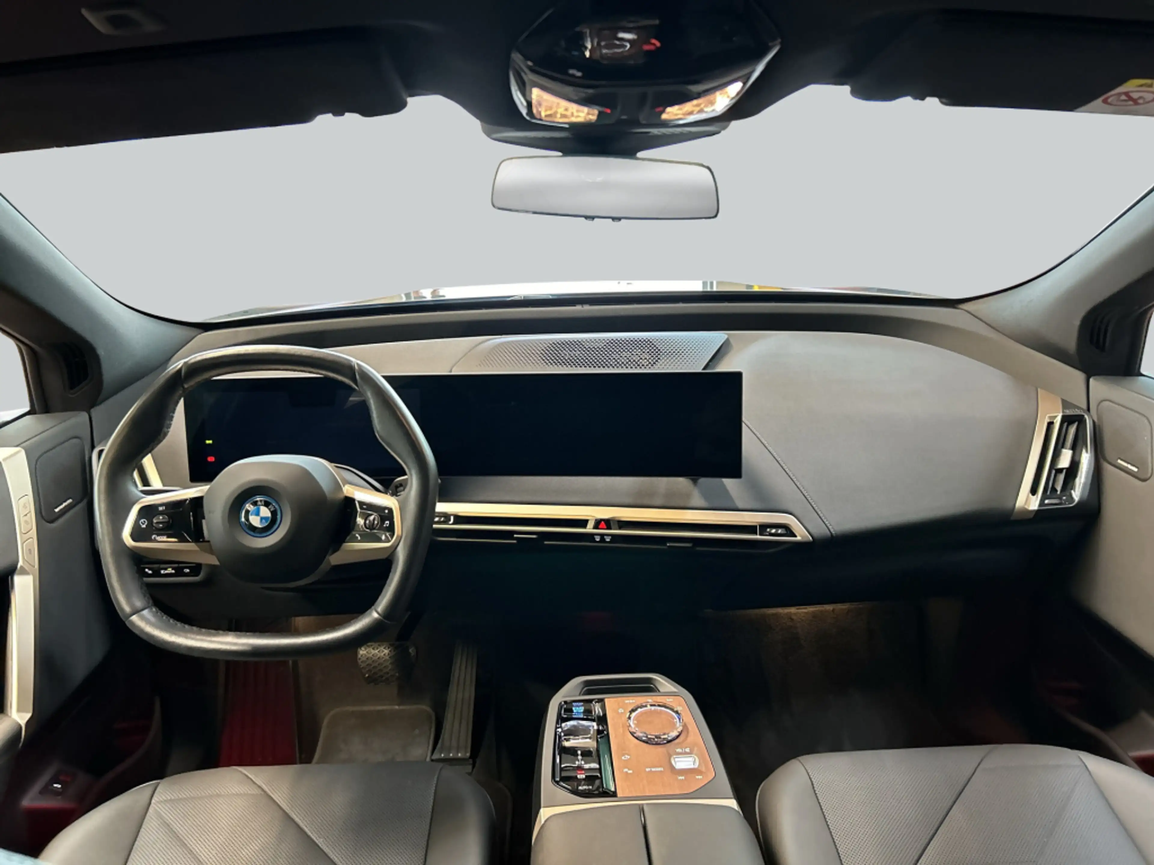 BMW iX xDrive40 AHK Navi H&K SHZ — photo 15