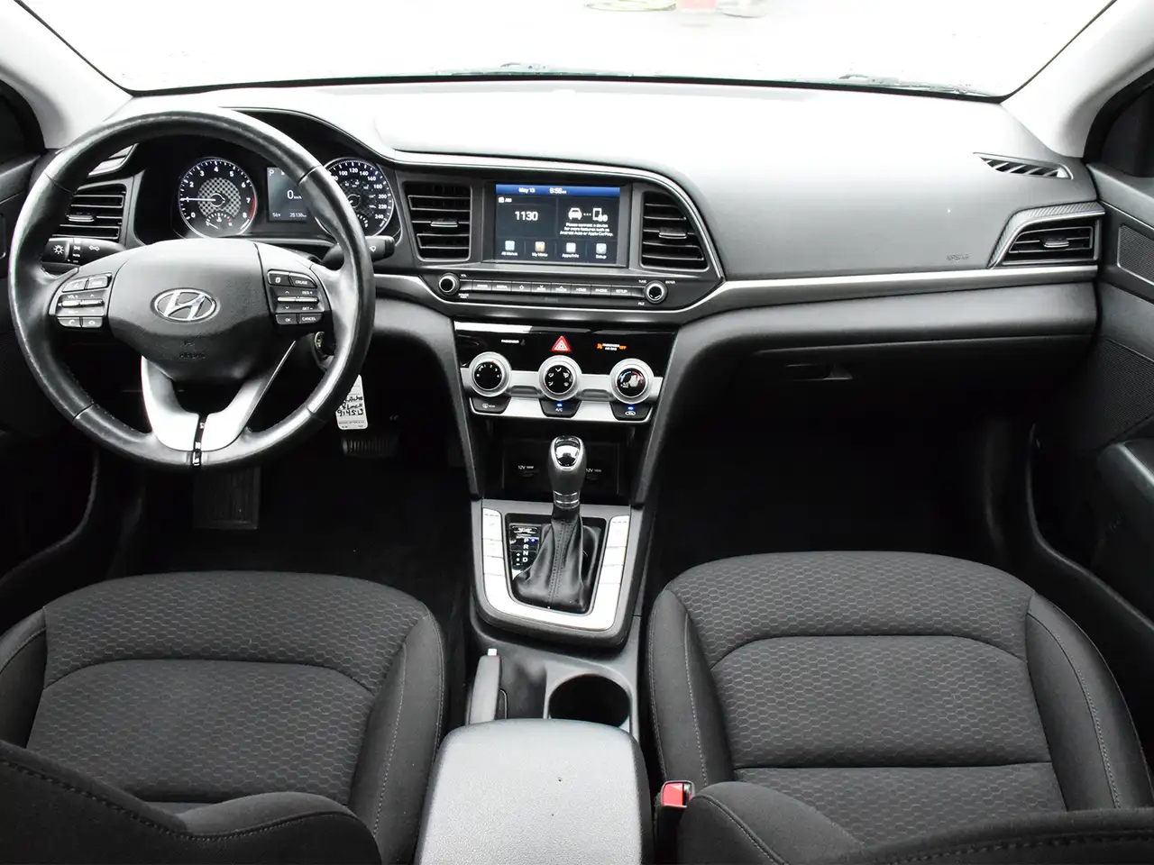 Hyundai ELANTRA снимка Hyundai ELANTRA