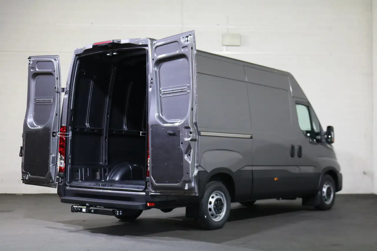 Iveco Daily 2024 — фото 12