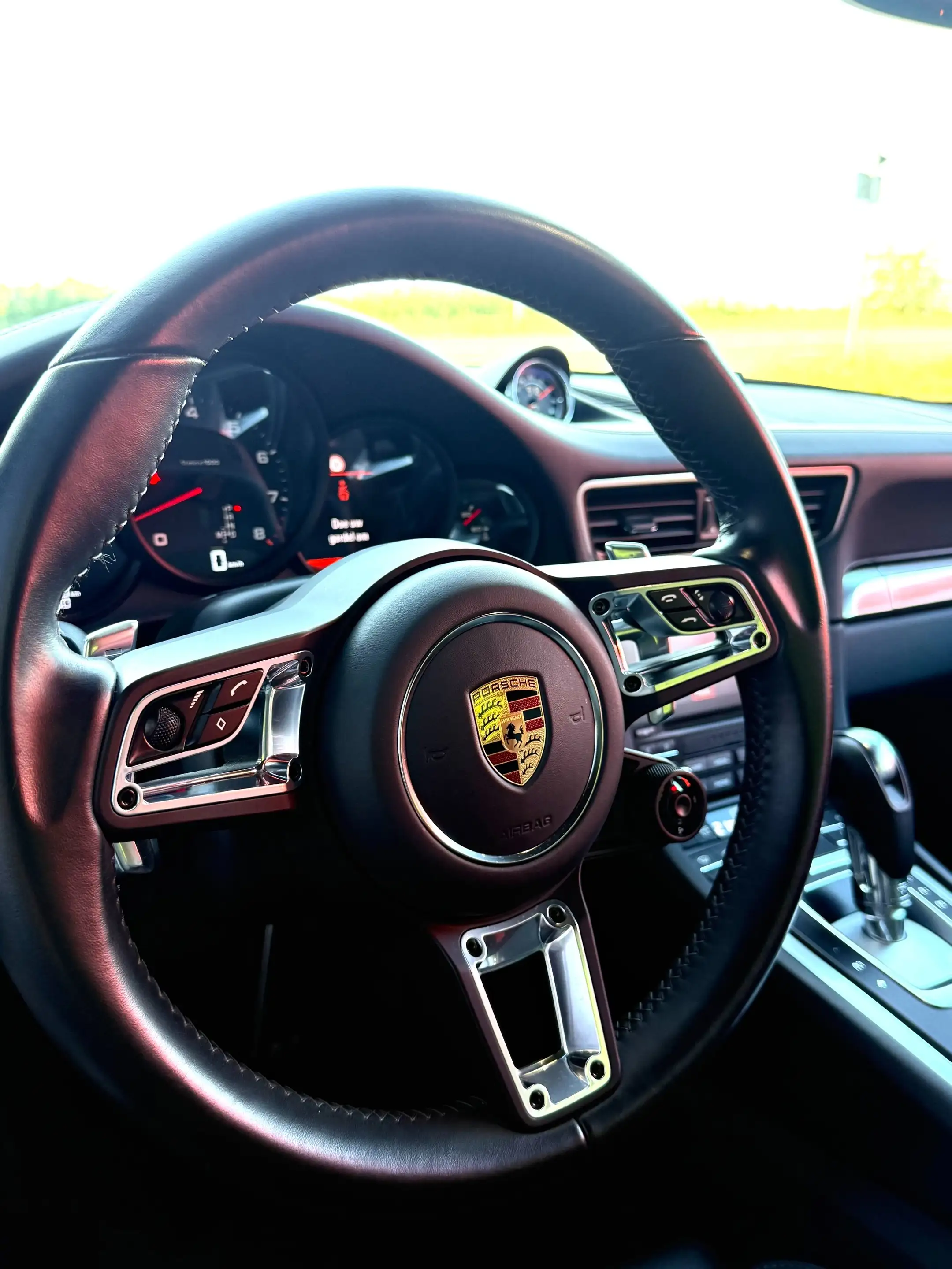 Porsche 911 3.0 Carrera — photo 15