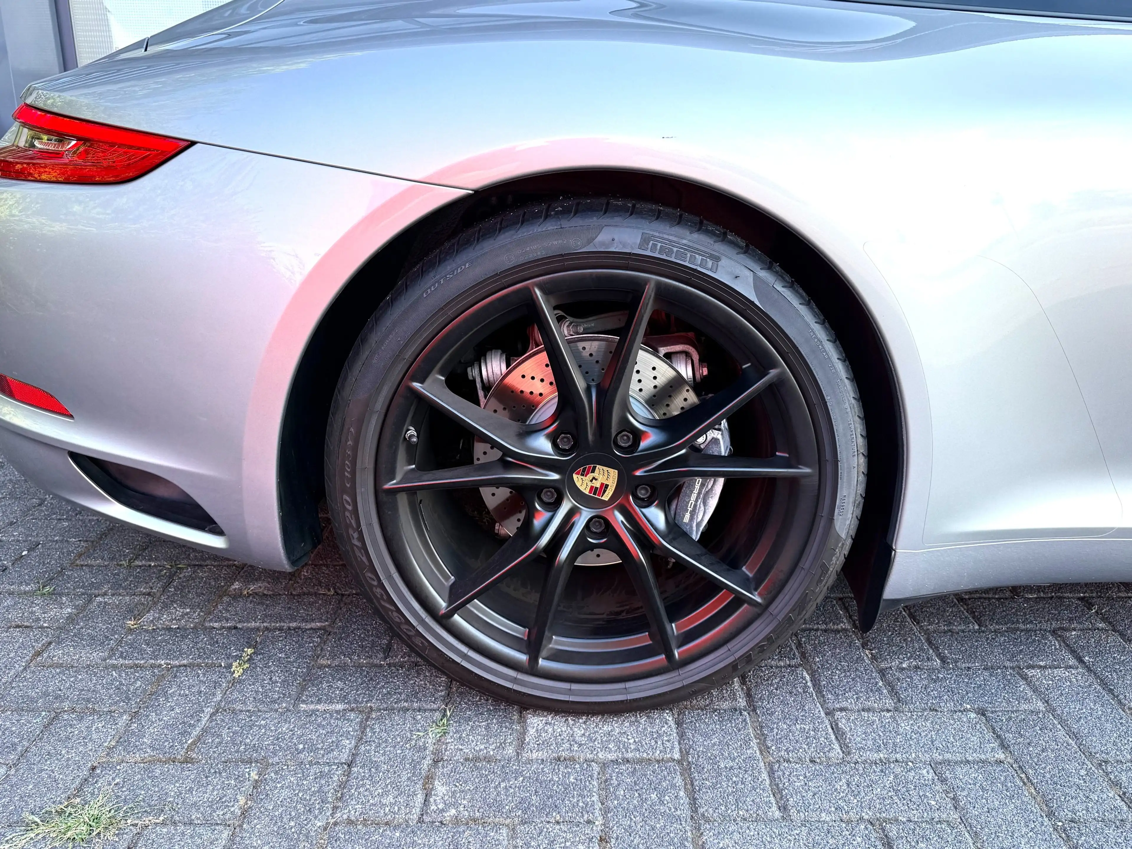 Porsche 911 3.0 Carrera — photo 11