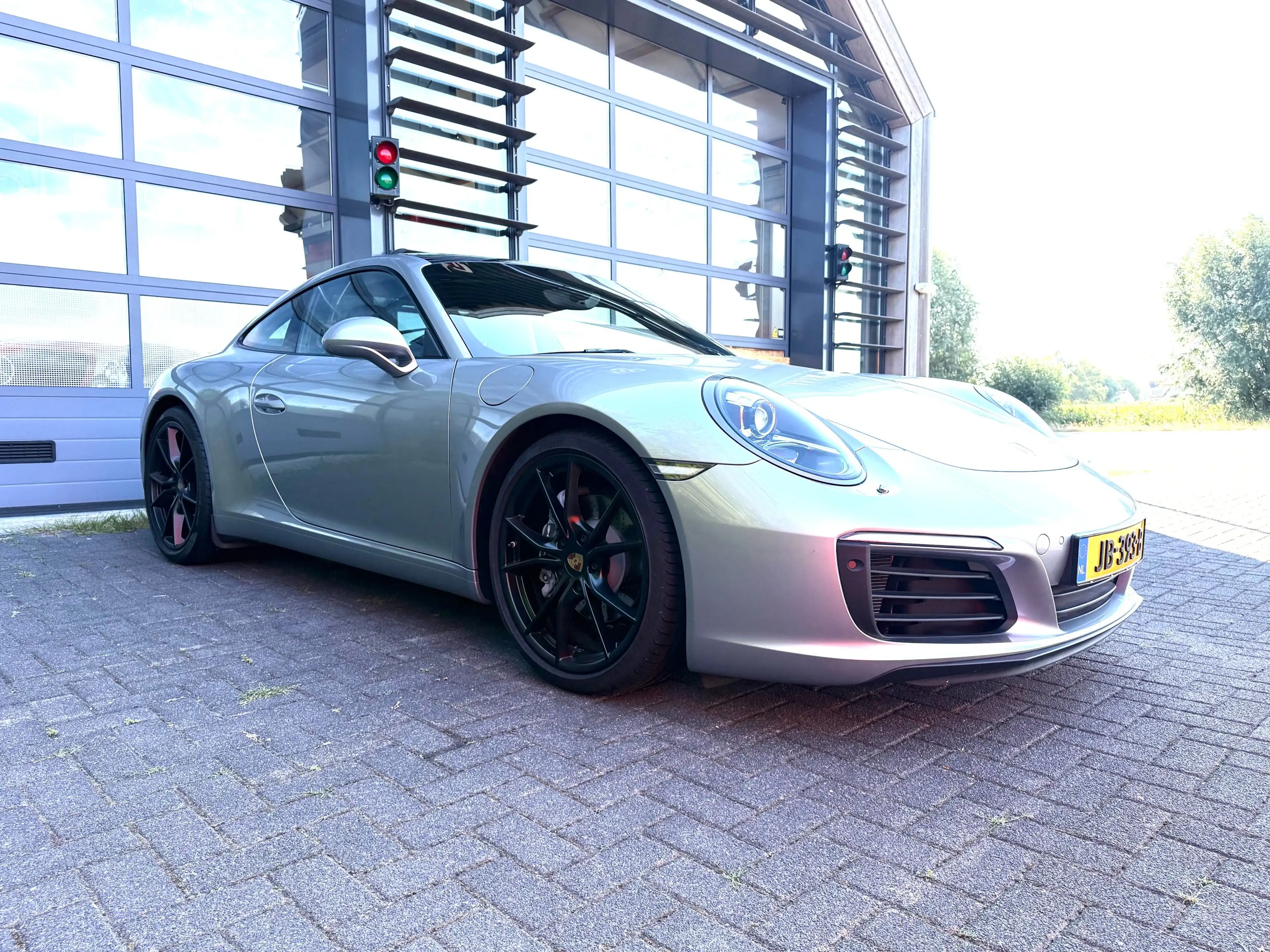Porsche 911 3.0 Carrera — photo 5