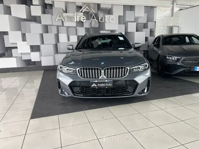 BMW 320 320d Touring mhev 48V MSport auto MY 2022