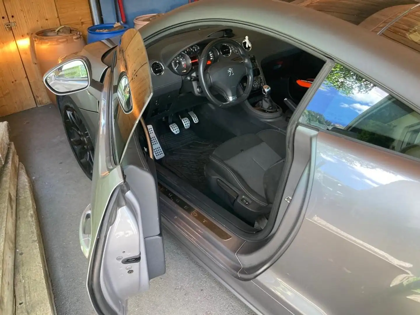 Peugeot RCZ RCZ 1,6 THP 155 Stříbrná - 1