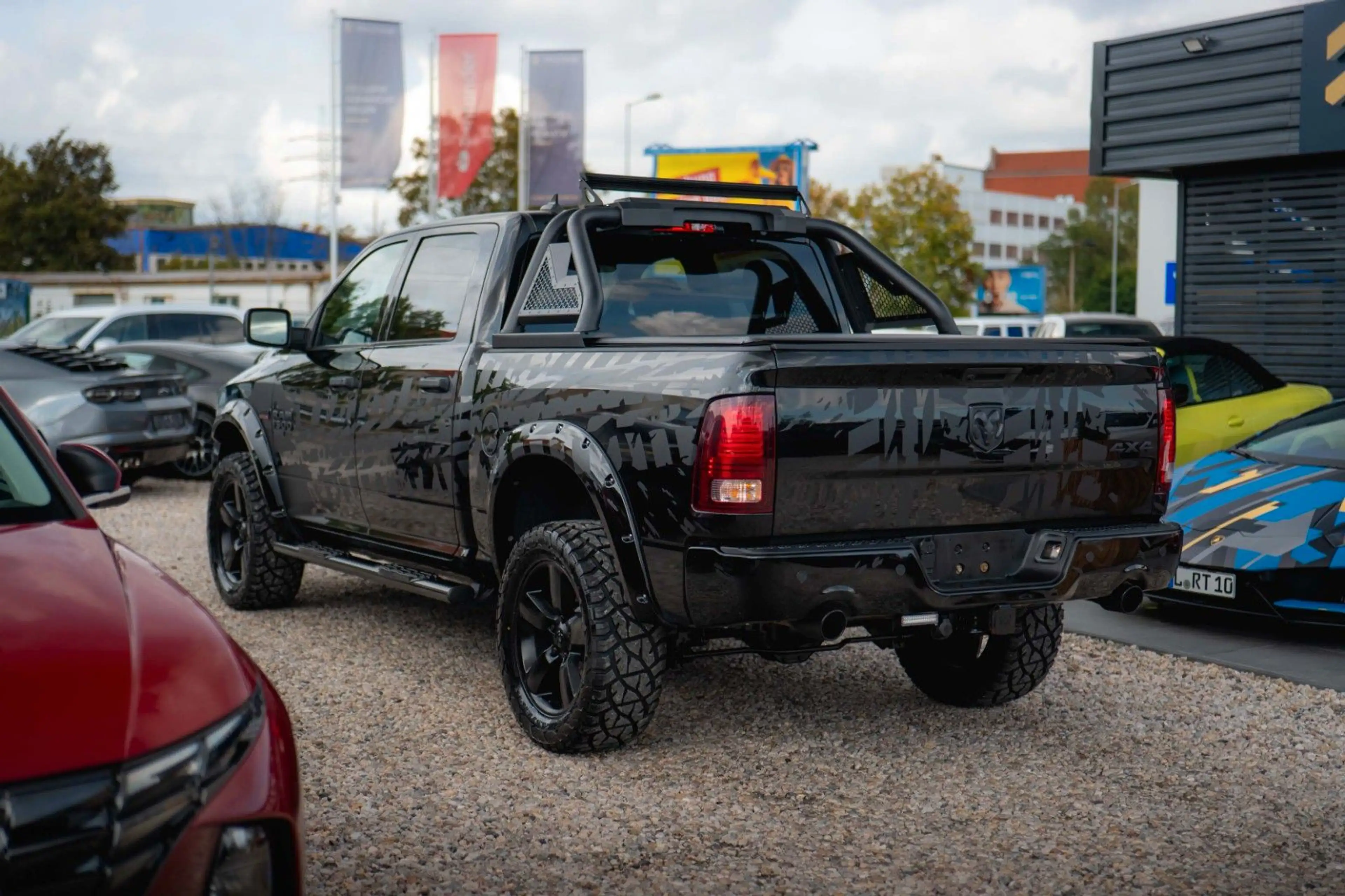 Dodge RAM 5.7 V8 HEMI 4x4 OFFROAD Night-Paket *LED* — photo 8