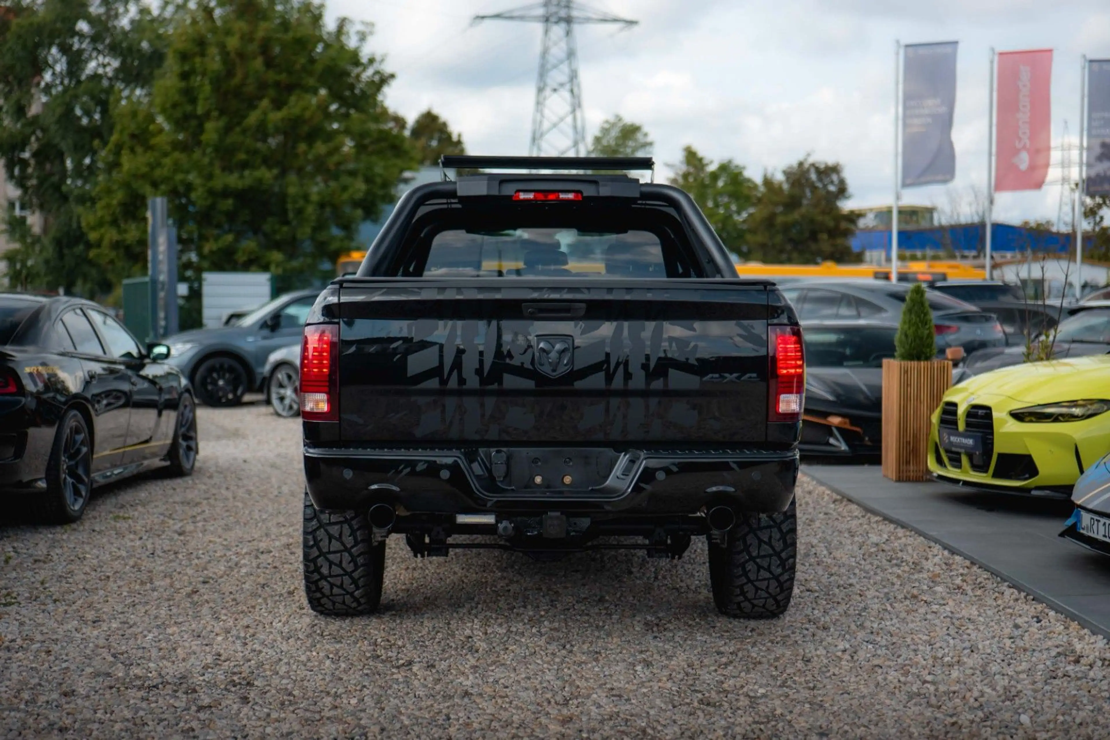 Dodge RAM 5.7 V8 HEMI 4x4 OFFROAD Night-Paket *LED* — photo 7