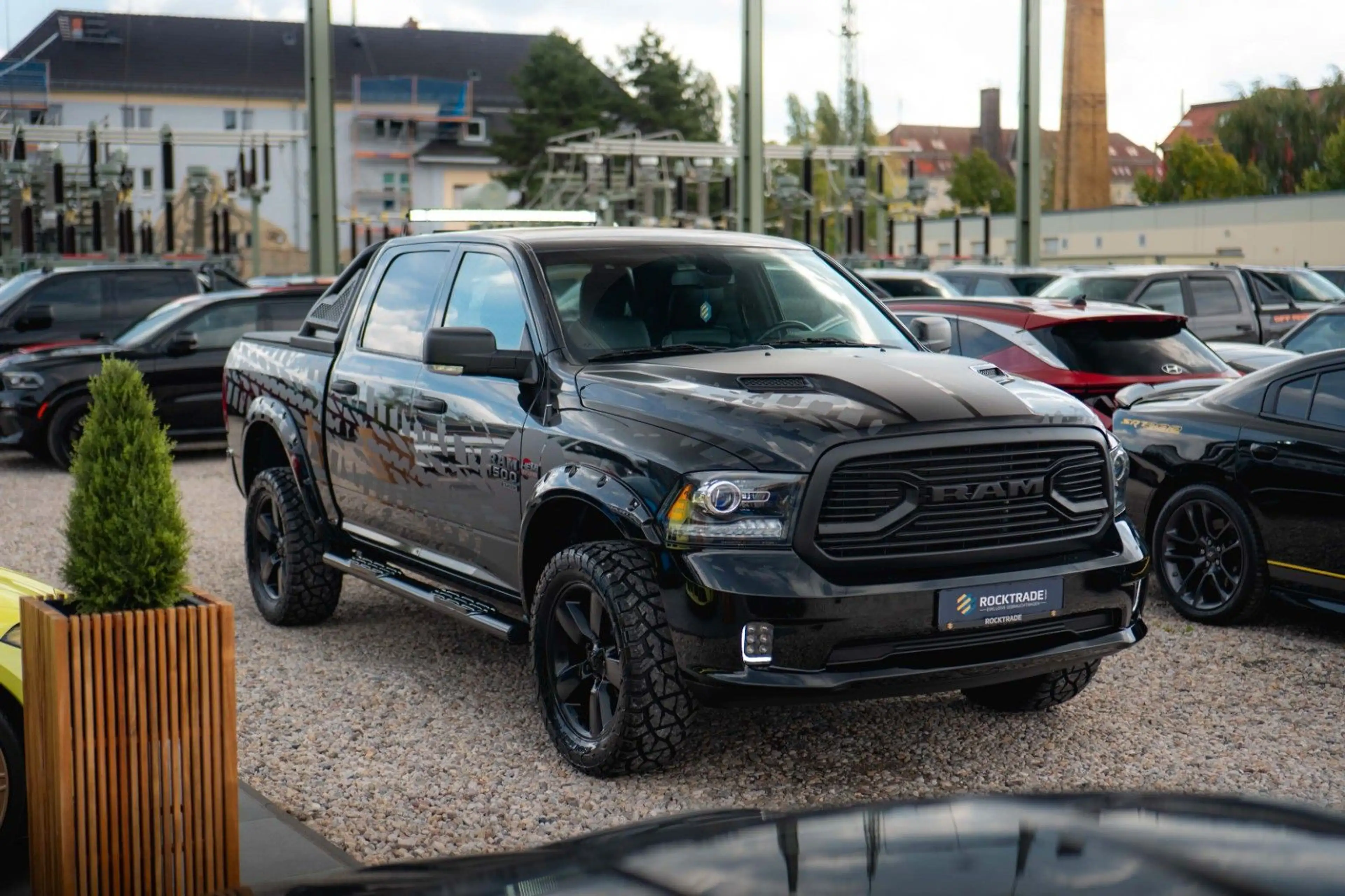 Dodge RAM 5.7 V8 HEMI 4x4 OFFROAD Night-Paket *LED* — photo 5