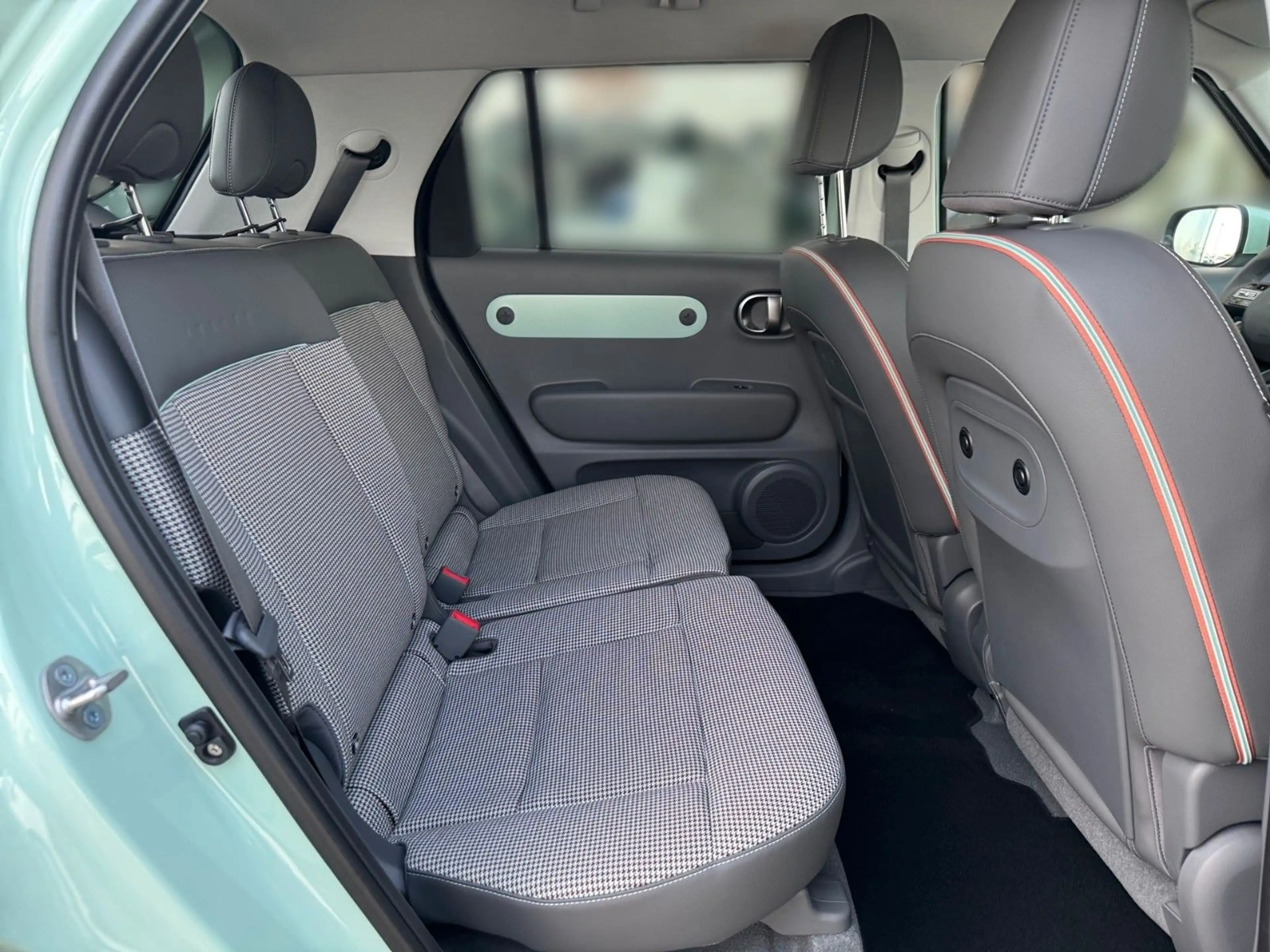 Hyundai Inster LOUNGE 49 kWh KLA NAVI KAMERA LED — photo 14