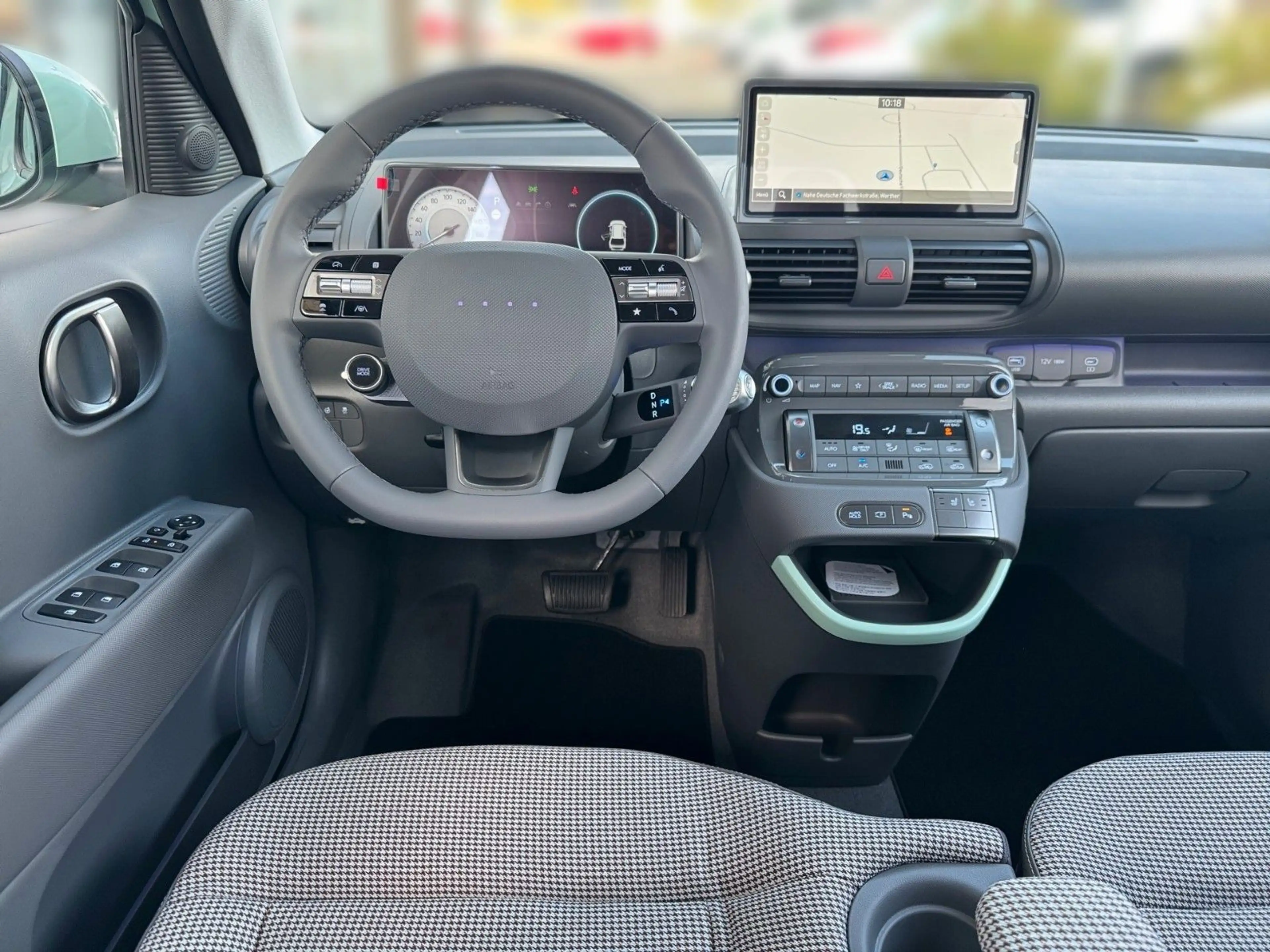 Hyundai Inster LOUNGE 49 kWh KLA NAVI KAMERA LED — photo 11