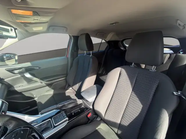 Mitsubishi Eclipse Cross view 9