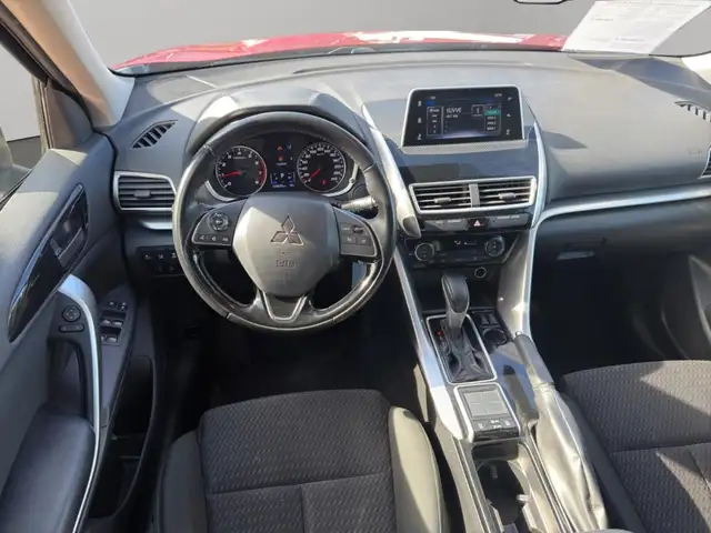 Mitsubishi Eclipse Cross view 11