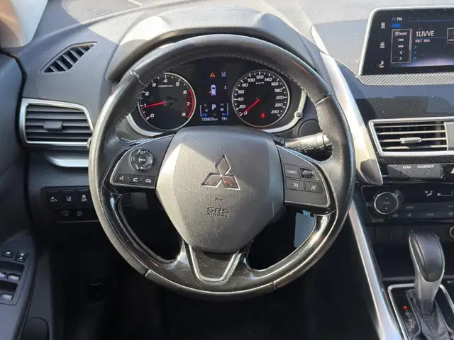 Mitsubishi Eclipse Cross view 12