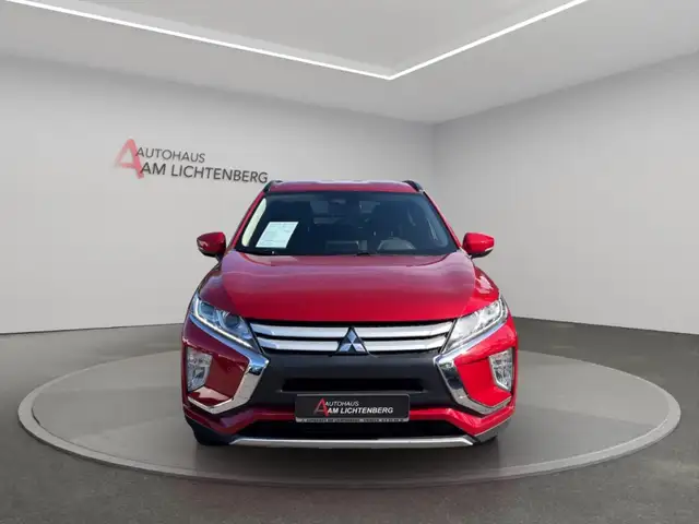 Mitsubishi Eclipse Cross view 3