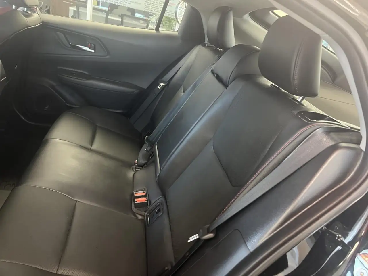 Toyota Prius Prime снимка Toyota Prius Prime