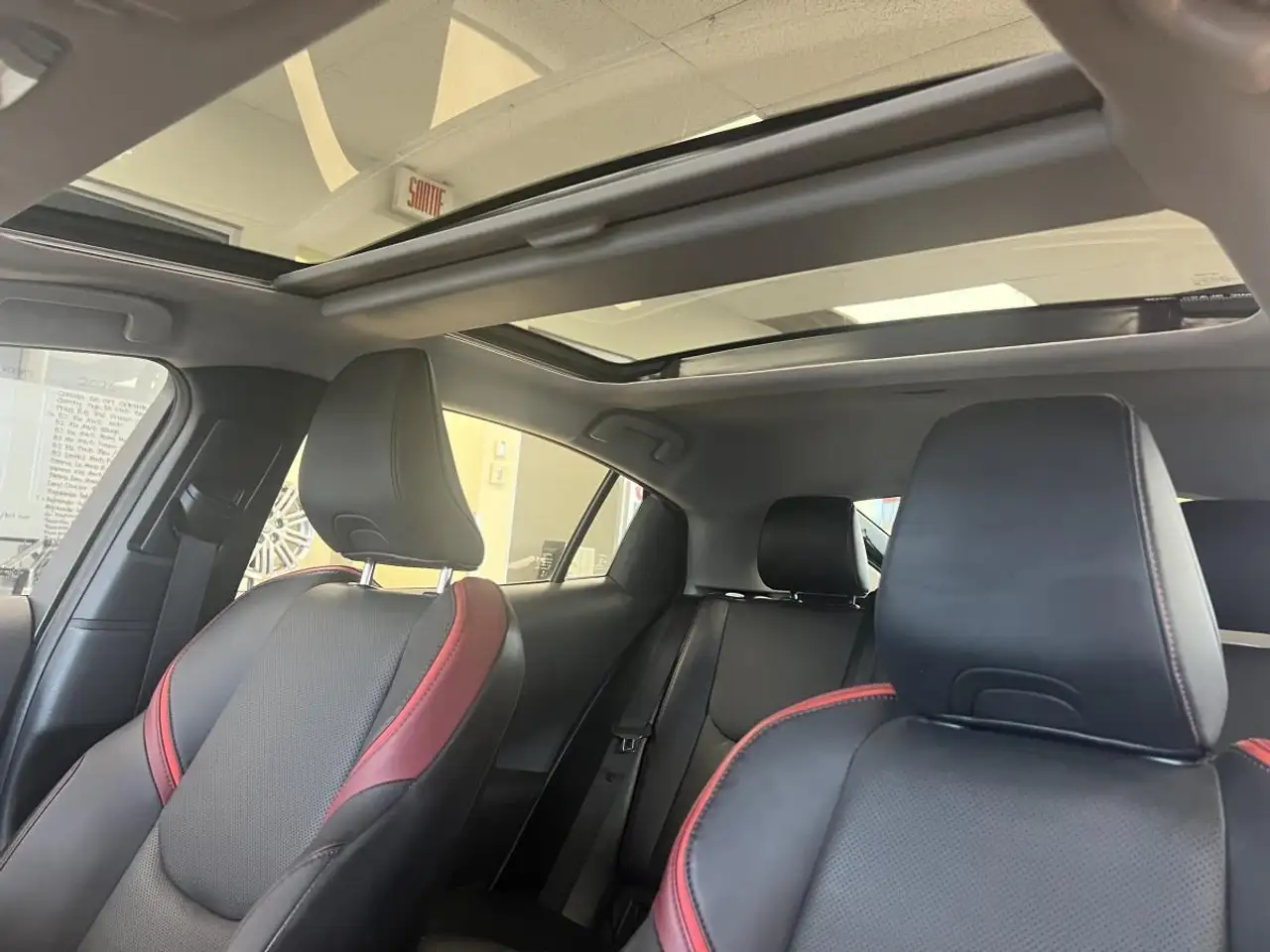 Toyota Prius Prime снимка Toyota Prius Prime