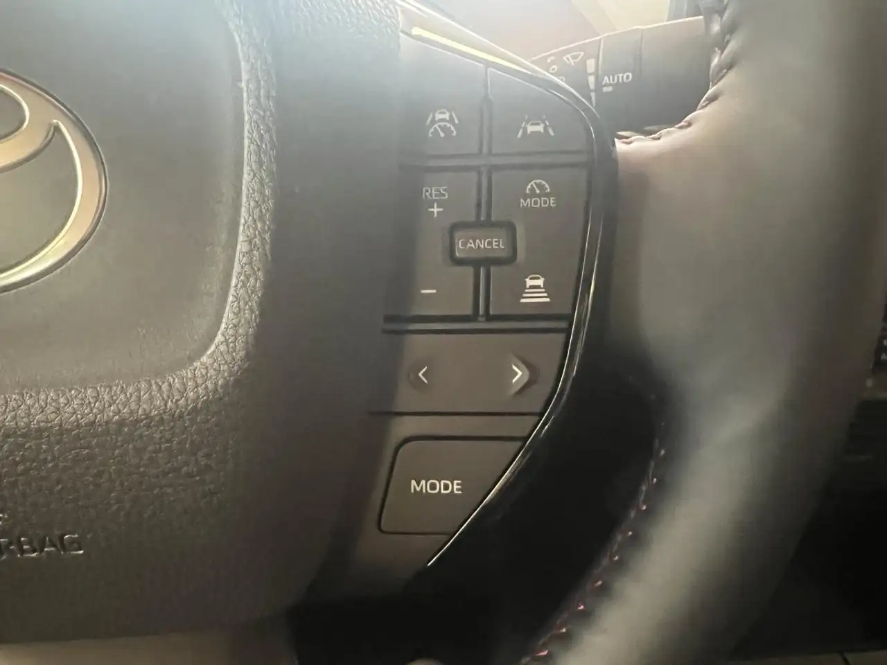 Toyota Prius Prime снимка Toyota Prius Prime